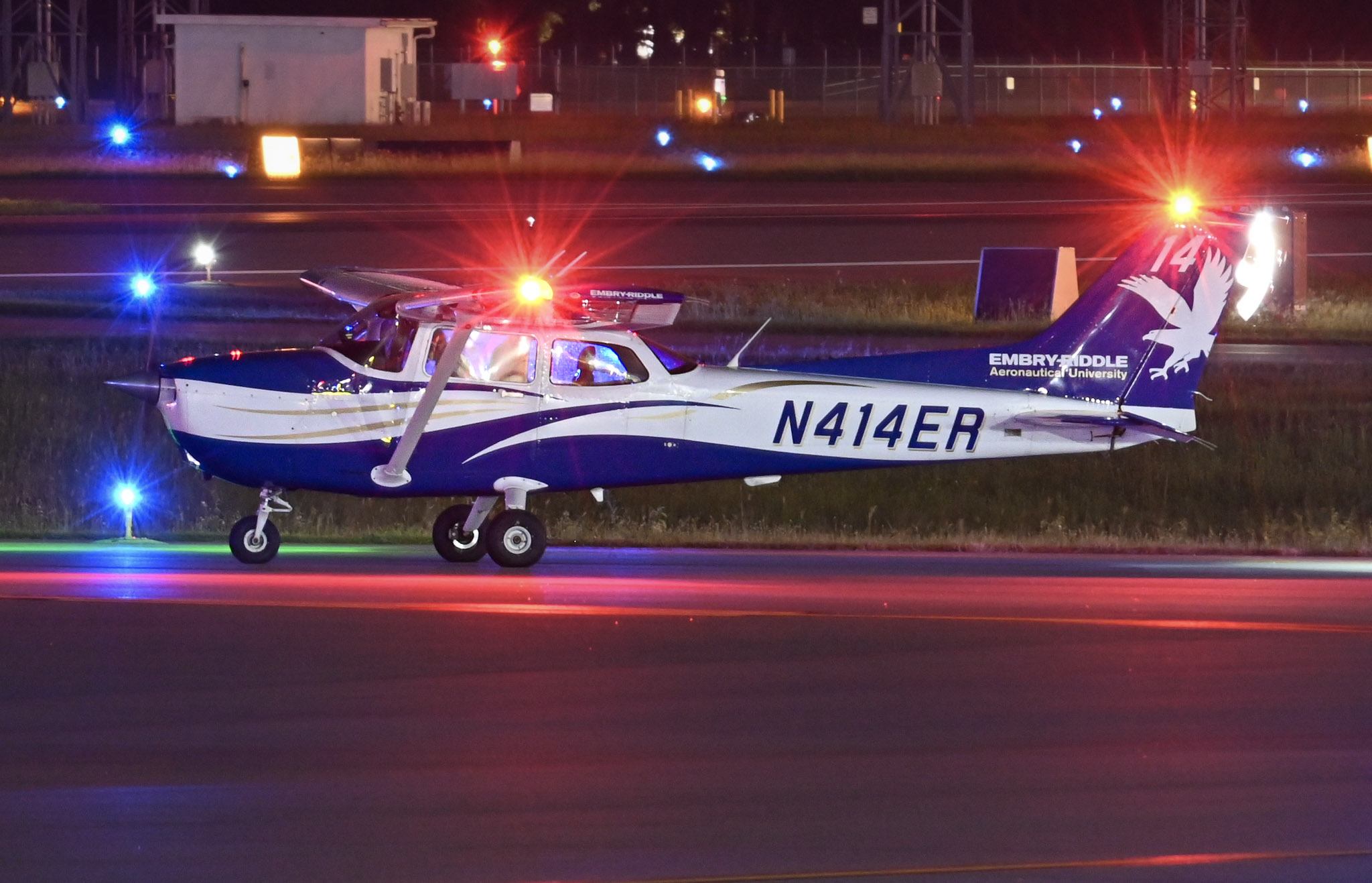 Full size: Embry-Riddle Aeronautical University Cessna 172 N414ER at Daytona Beach International Airport