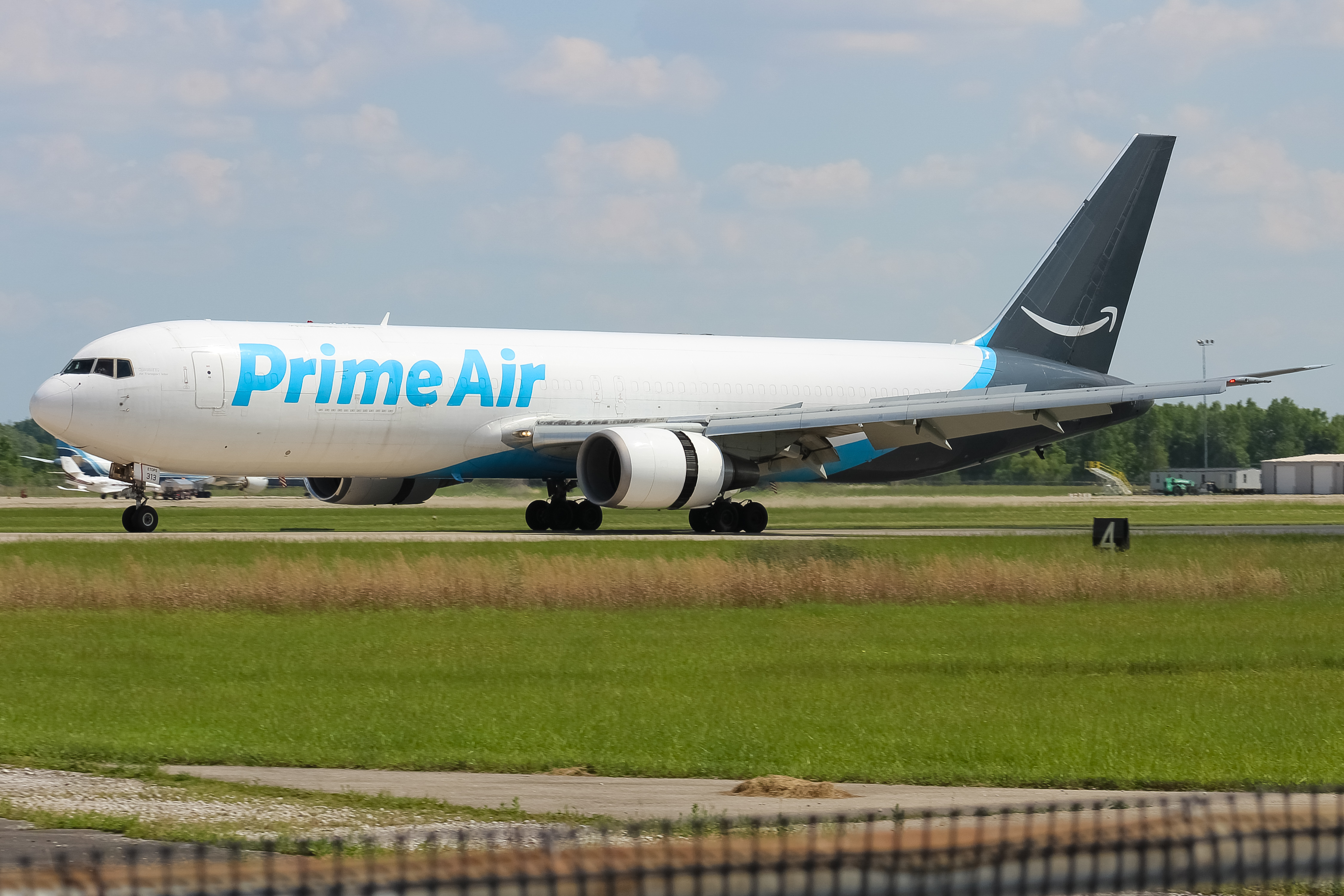 Full size: Prime Air Boeing 767-300 N313AZ at Wilmington Air Park