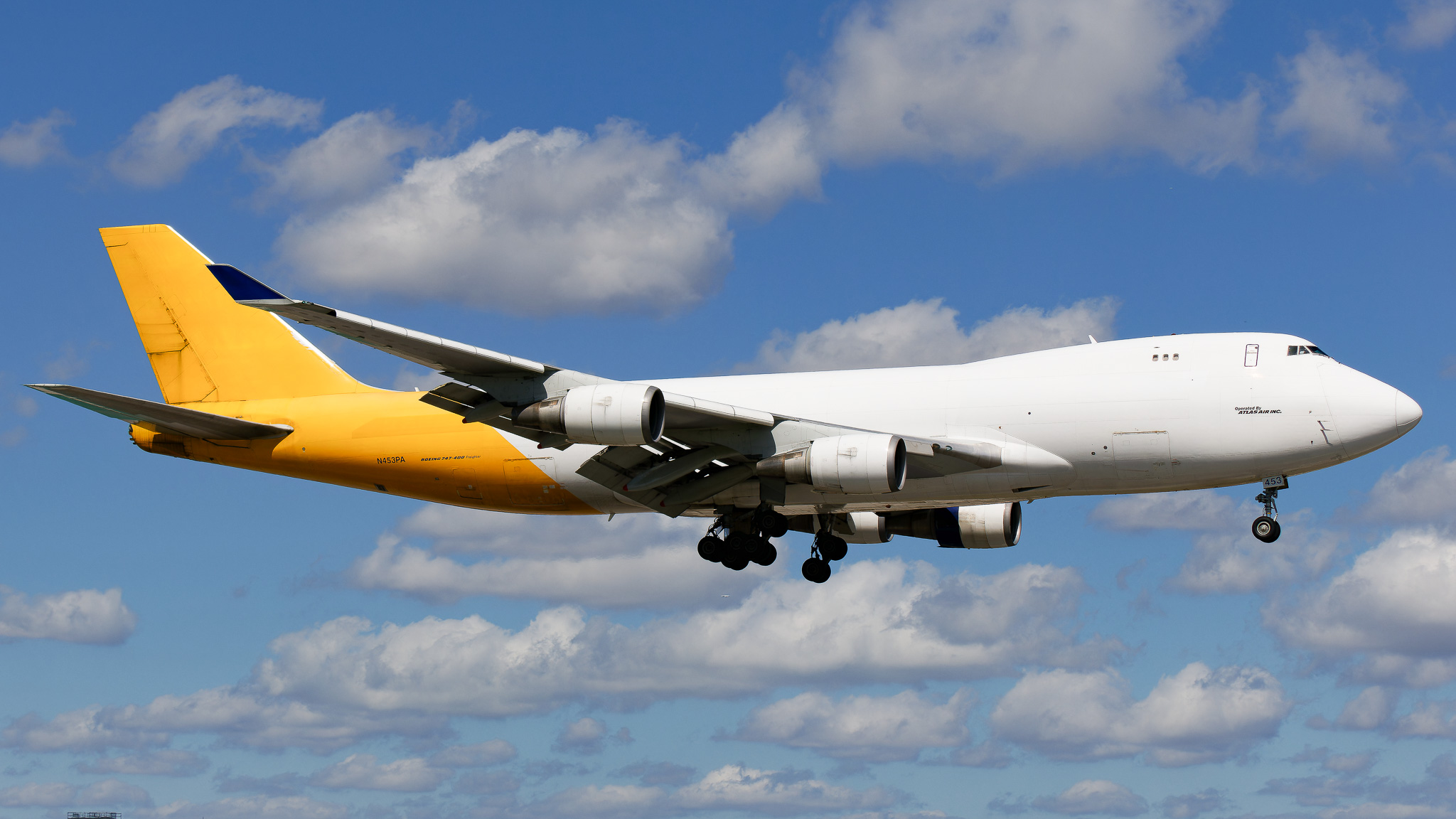 Full size: Polar Air Boeing 747-400F N453PA at Miami International Airport