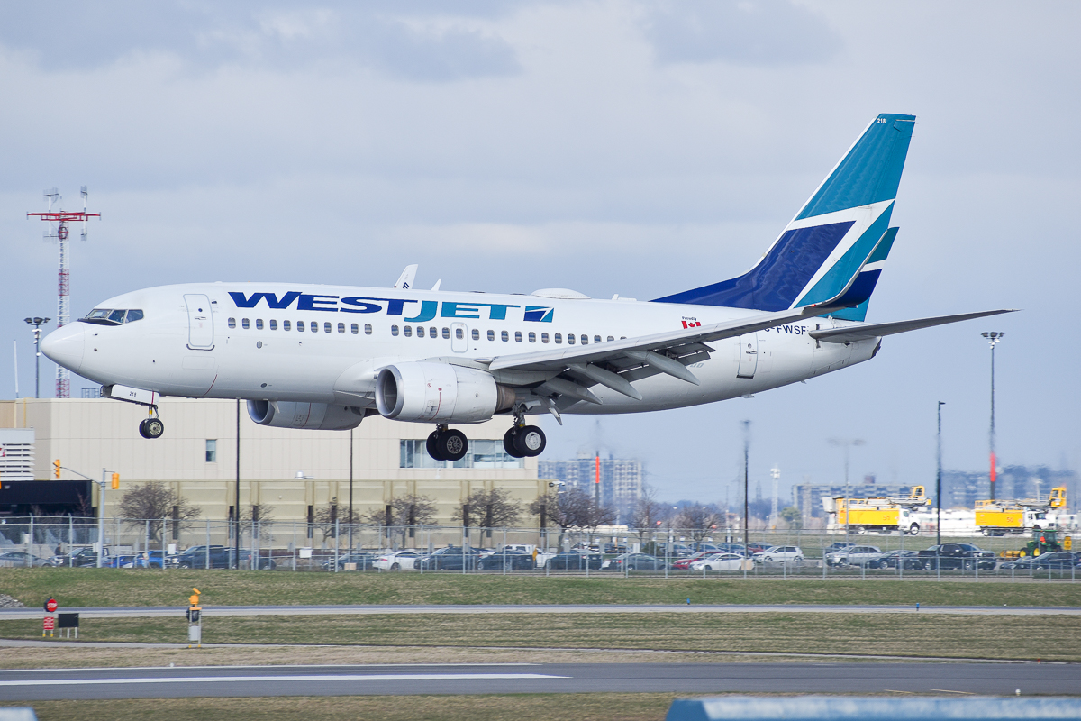 Full size: WestJet Boeing 737-700 C-FWSF at Lester B Pearson International Airport