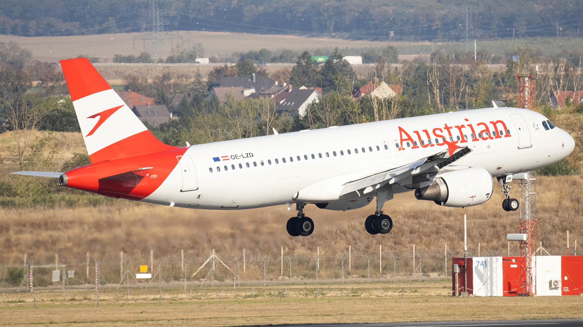 Full size: Austrian Airlines Airbus A320 OE-LZD at Vienna International Airport