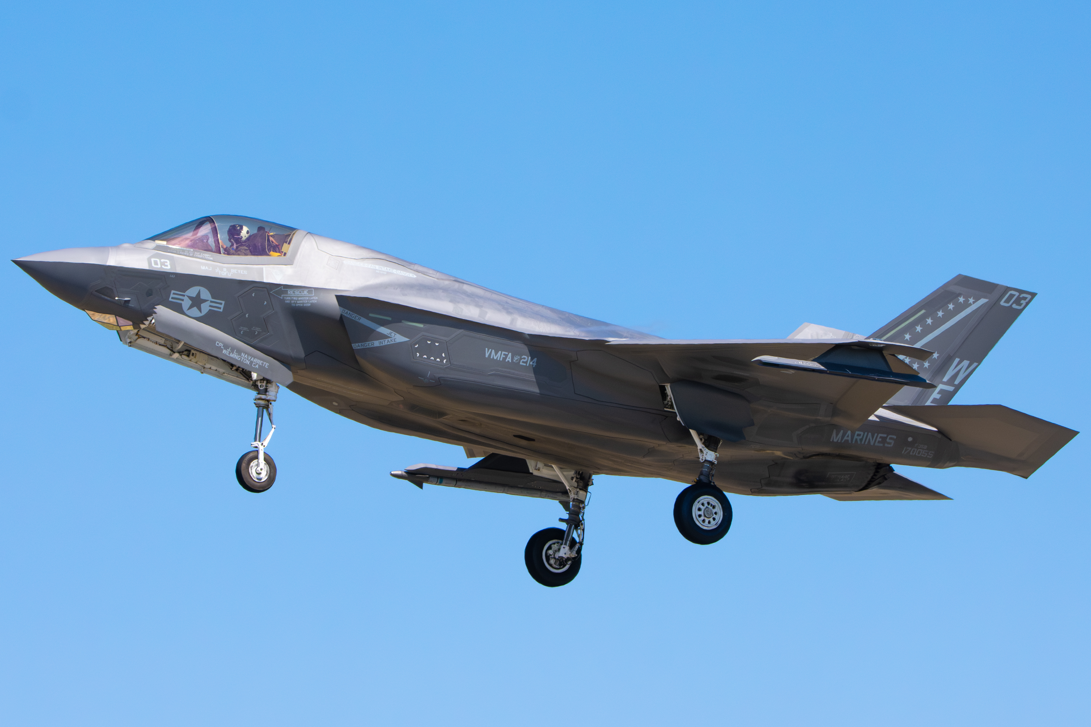 Full size: USMC - United States Marine Corp Lockheed Martin F-35B Lightning II 170055 at Moffett Federal Airfield