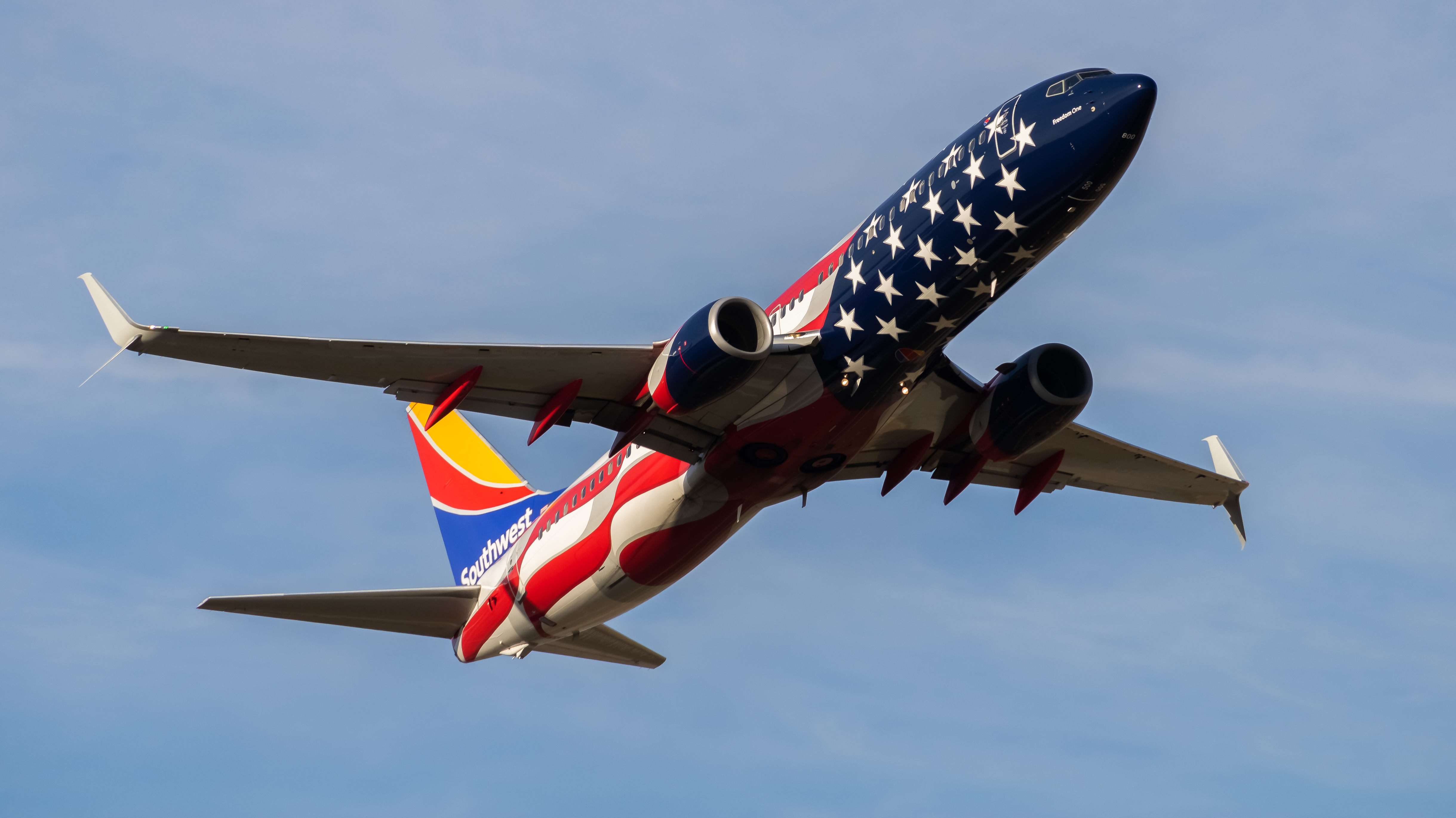 Full size: Southwest Airlines Boeing 737-800 N500WR at Baltimore/Washington International Thurgood Marshall Airport