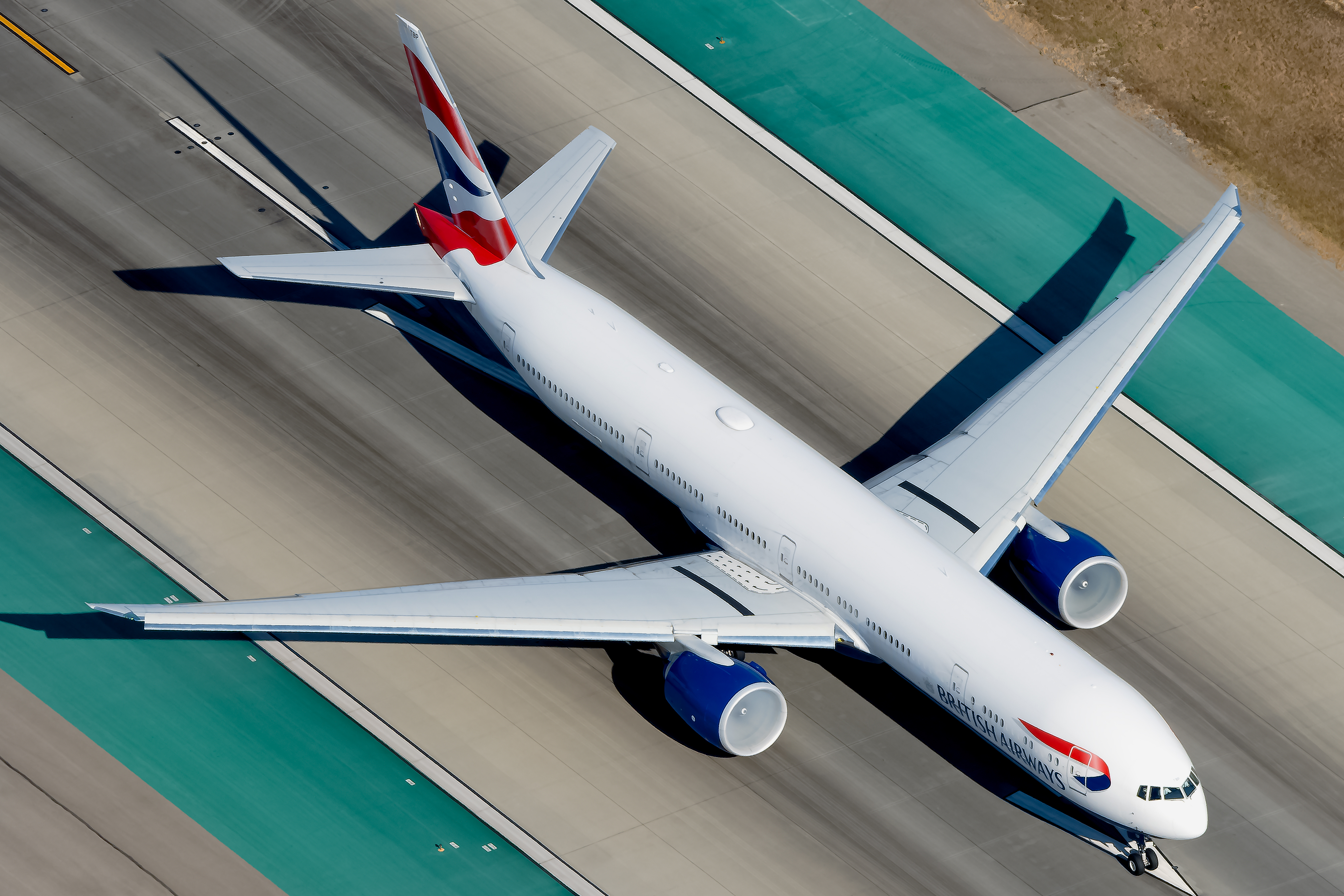 Full size: British Airways Boeing 777-300ER G-STBP at Los Angeles International Airport