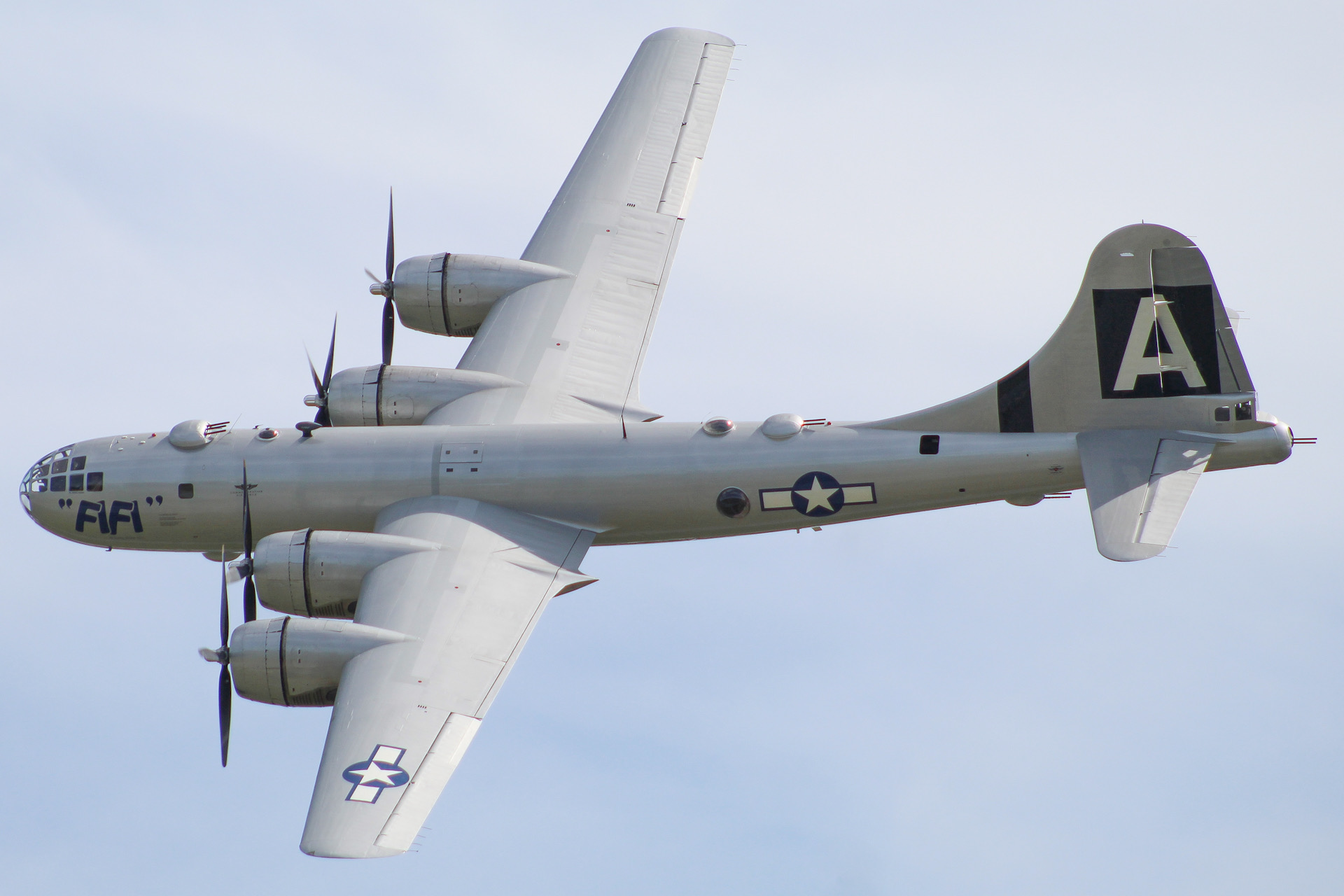 Full size: PRIVATE Boeing B-29 SuperFortress N529B at Reading Regional Airport/Carl A Spaatz Field