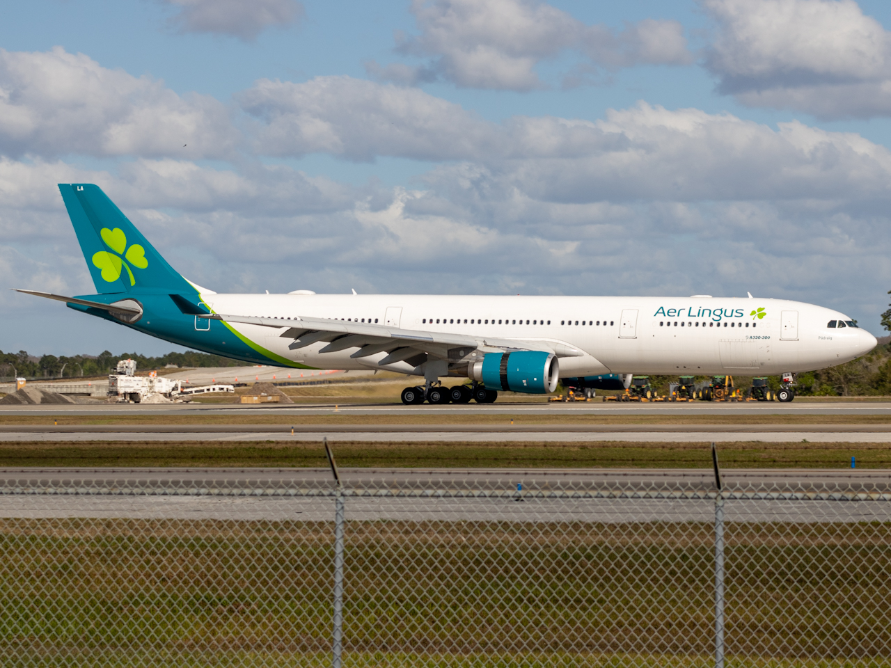 Full size: Aer Lingus Airbus A330-300 G-EILA at Orlando International Airport