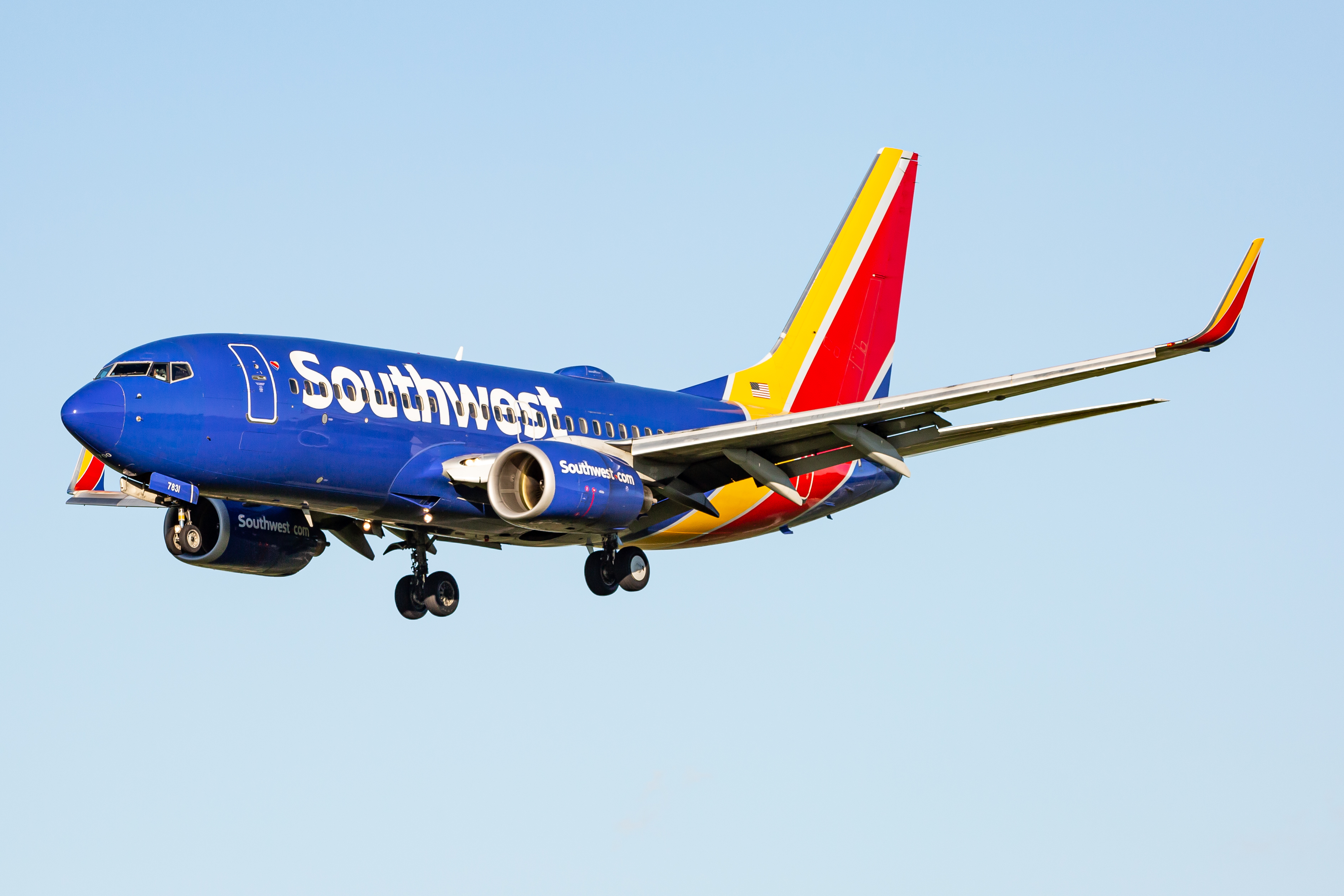 Full size: Southwest Airlines Boeing 737-700 N7831B at Baltimore/Washington International Thurgood Marshall Airport