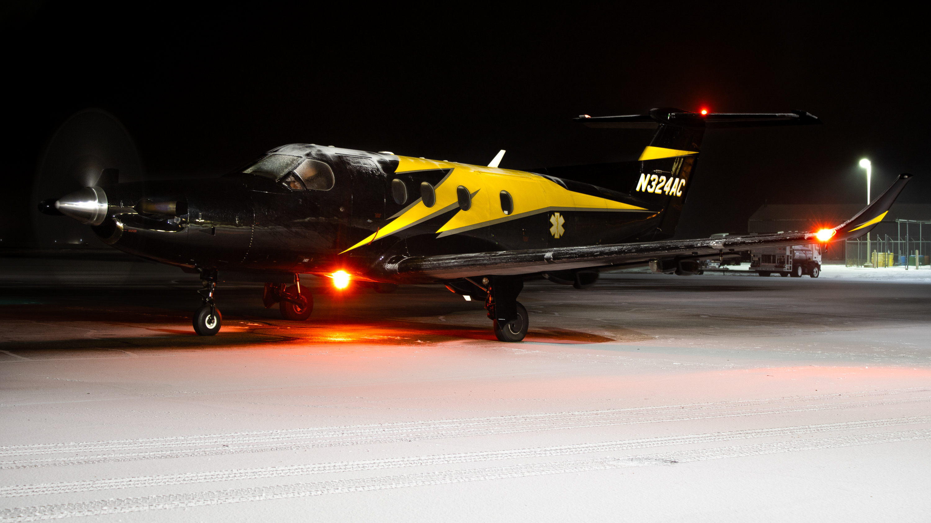 Full size: PRIVATE Pilatus PC-12 N324AC at Greeley Weld County Airport