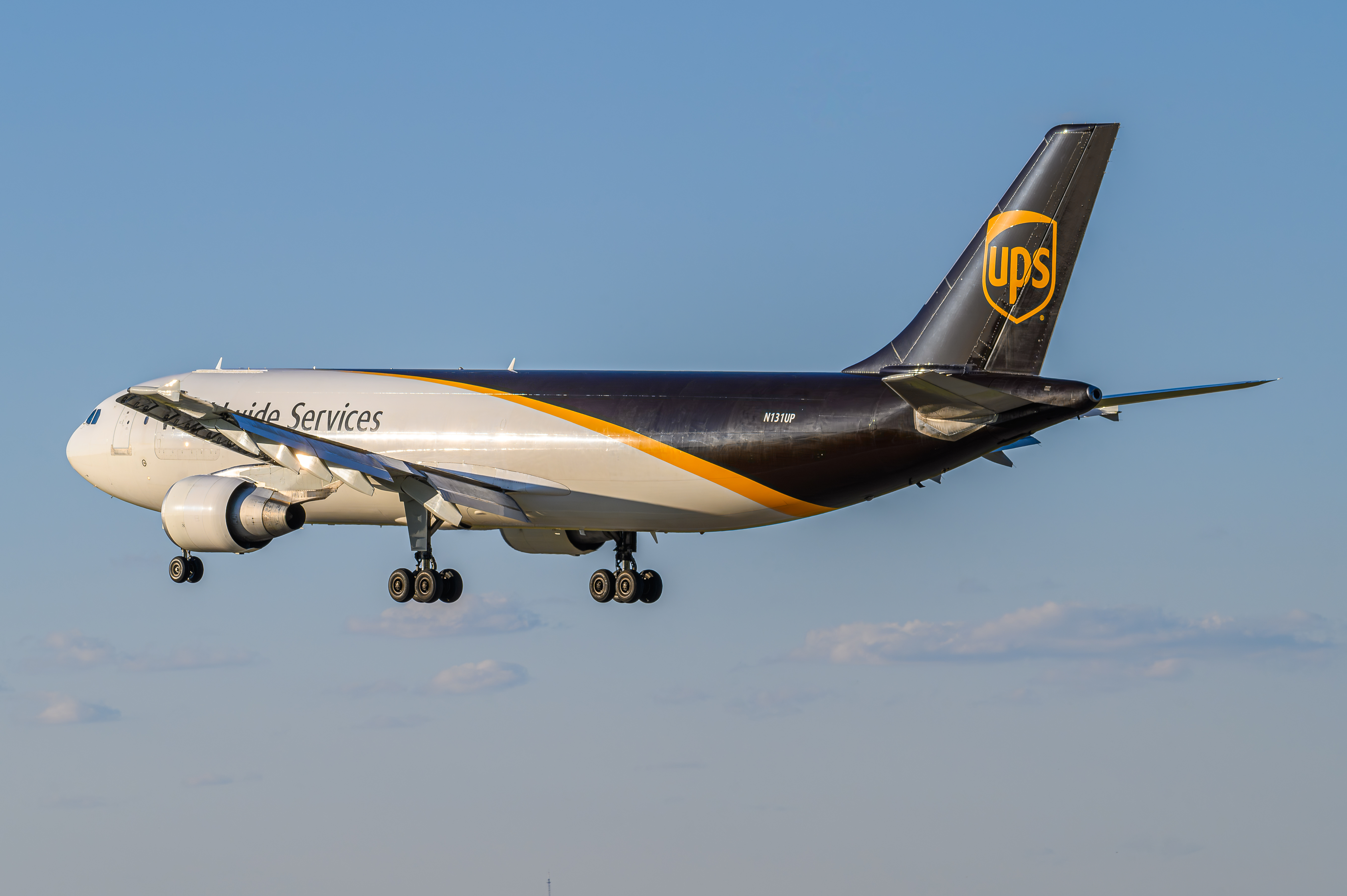 Full size: United Parcel Service Airbus A300-600F N131UP at Baltimore/Washington International Thurgood Marshall Airport