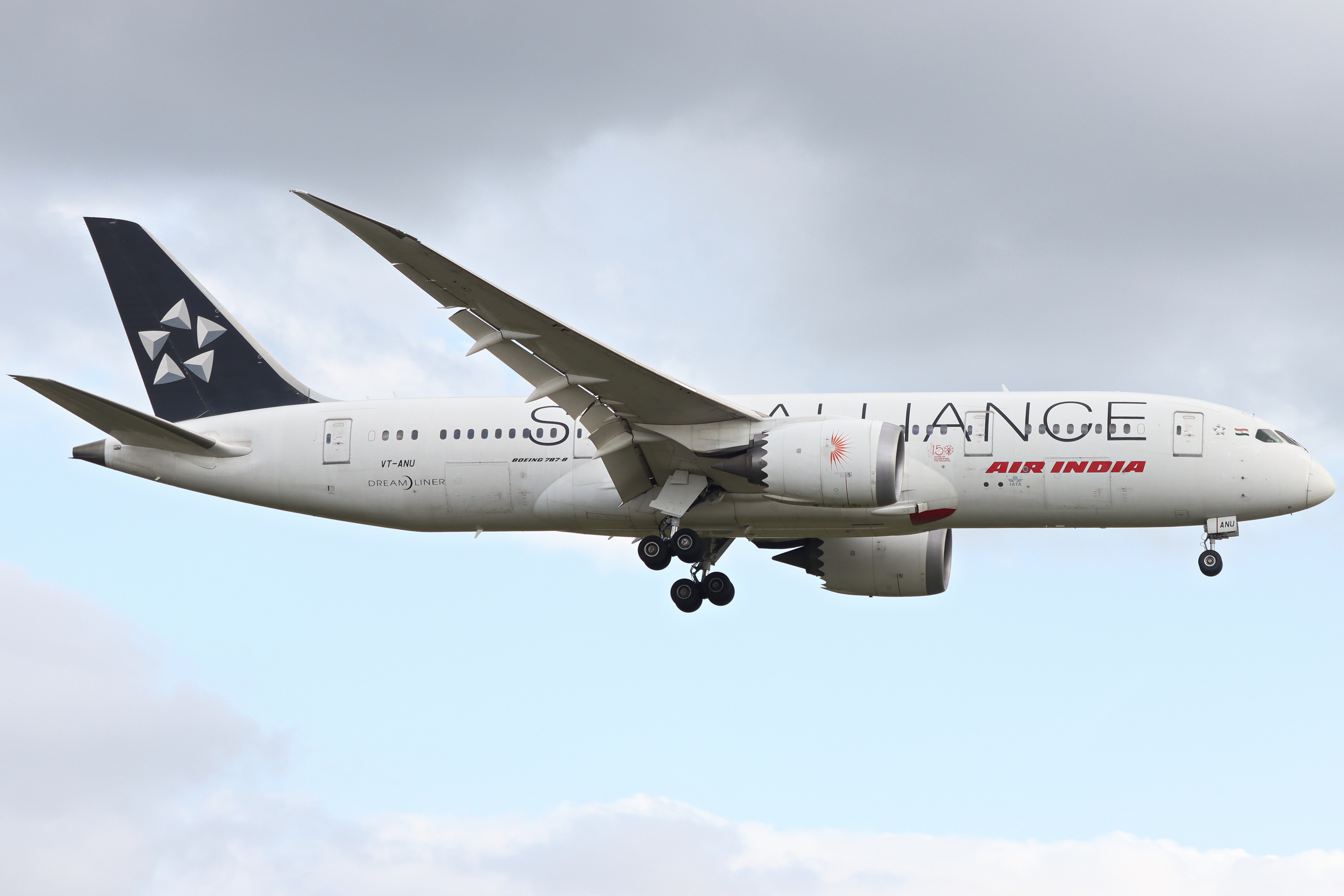 Full size: Air India Boeing 787-8 VT-ANU at London Heathrow International Airport