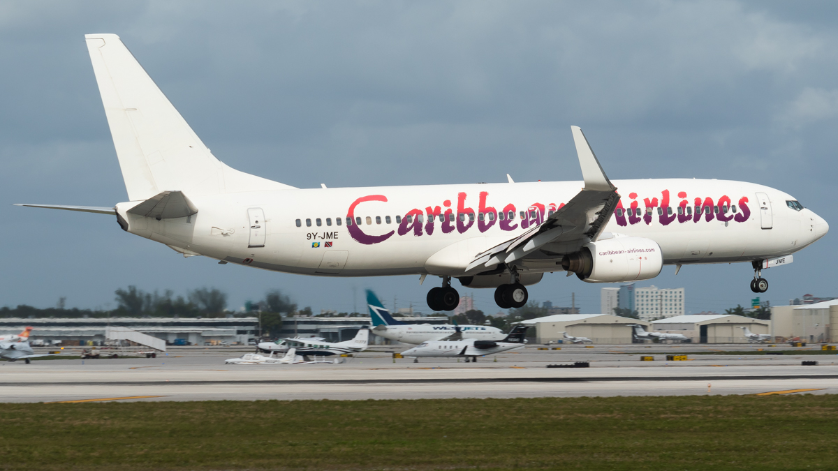 Full size: Caribbean Airlines Boeing 737-800 9Y-JME at Fort Lauderdale/Hollywood International Airport