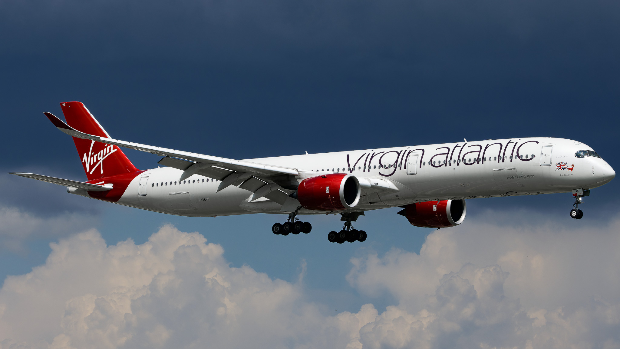 Full size: Virgin Atlantic Airbus A350-1000 G-VEVE at Orlando International Airport