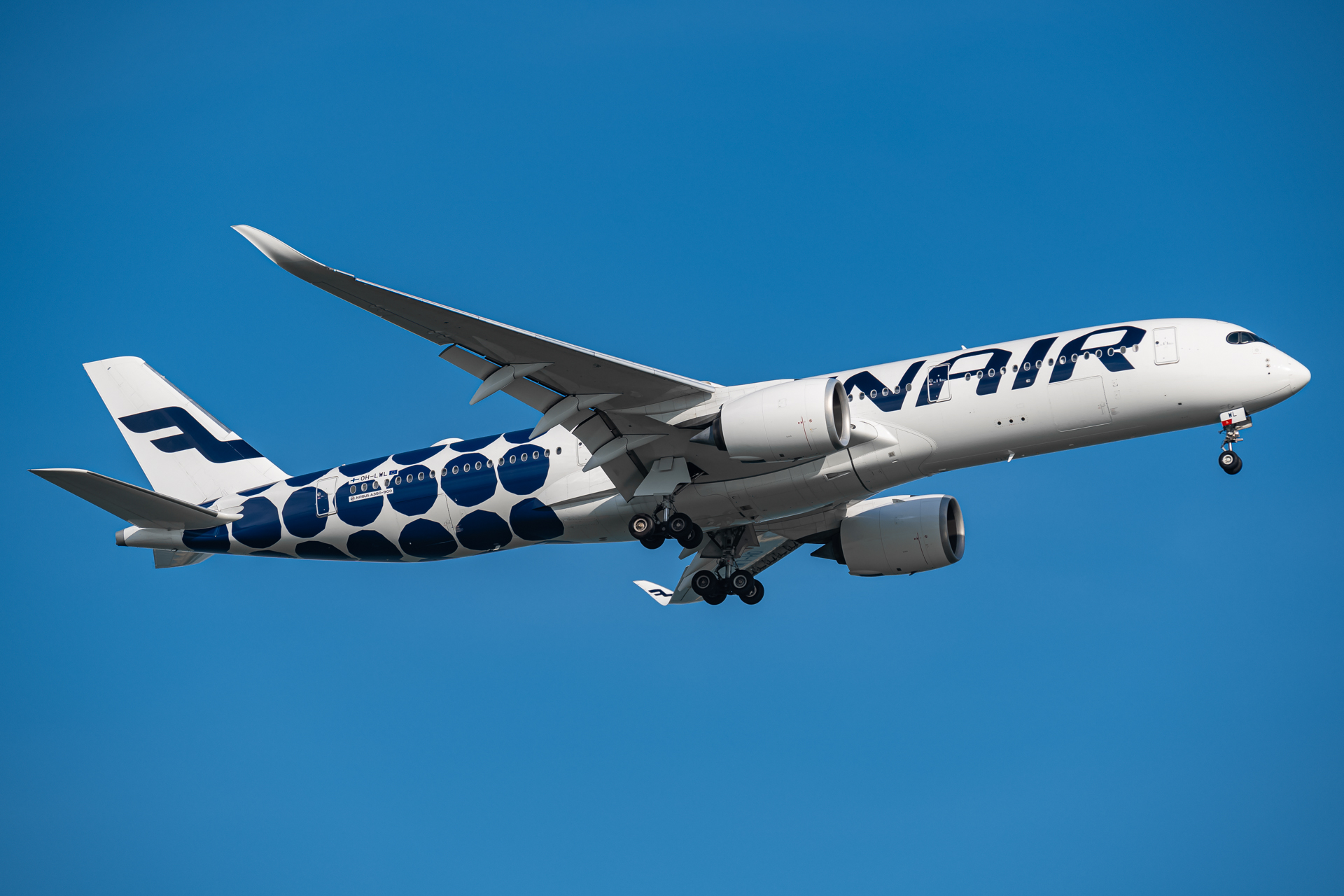 Full size: Finnair Airbus A350-900 OH-LWL at Singapore-Changi Airport