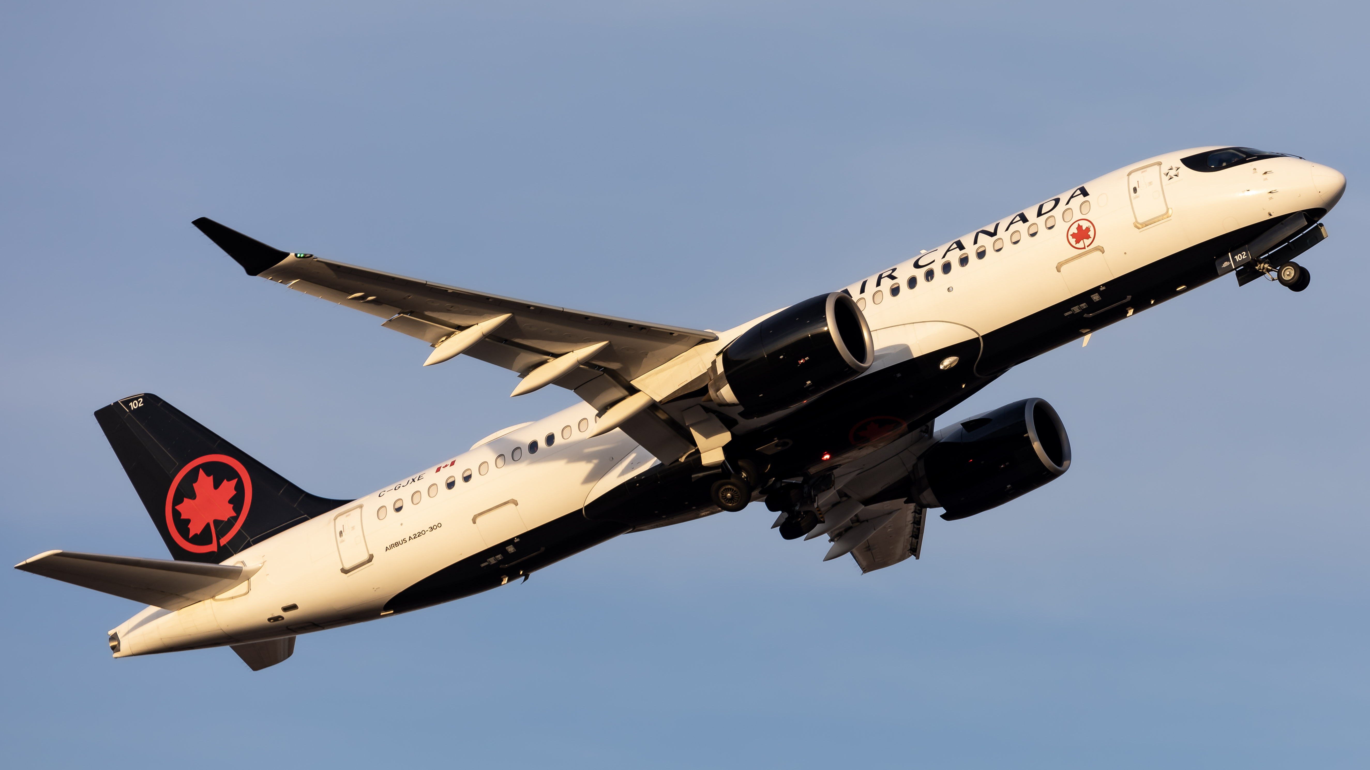 Full size: Air Canada Airbus A220-300 C-GJXE at Houston-George Bush Intercontinental Airport