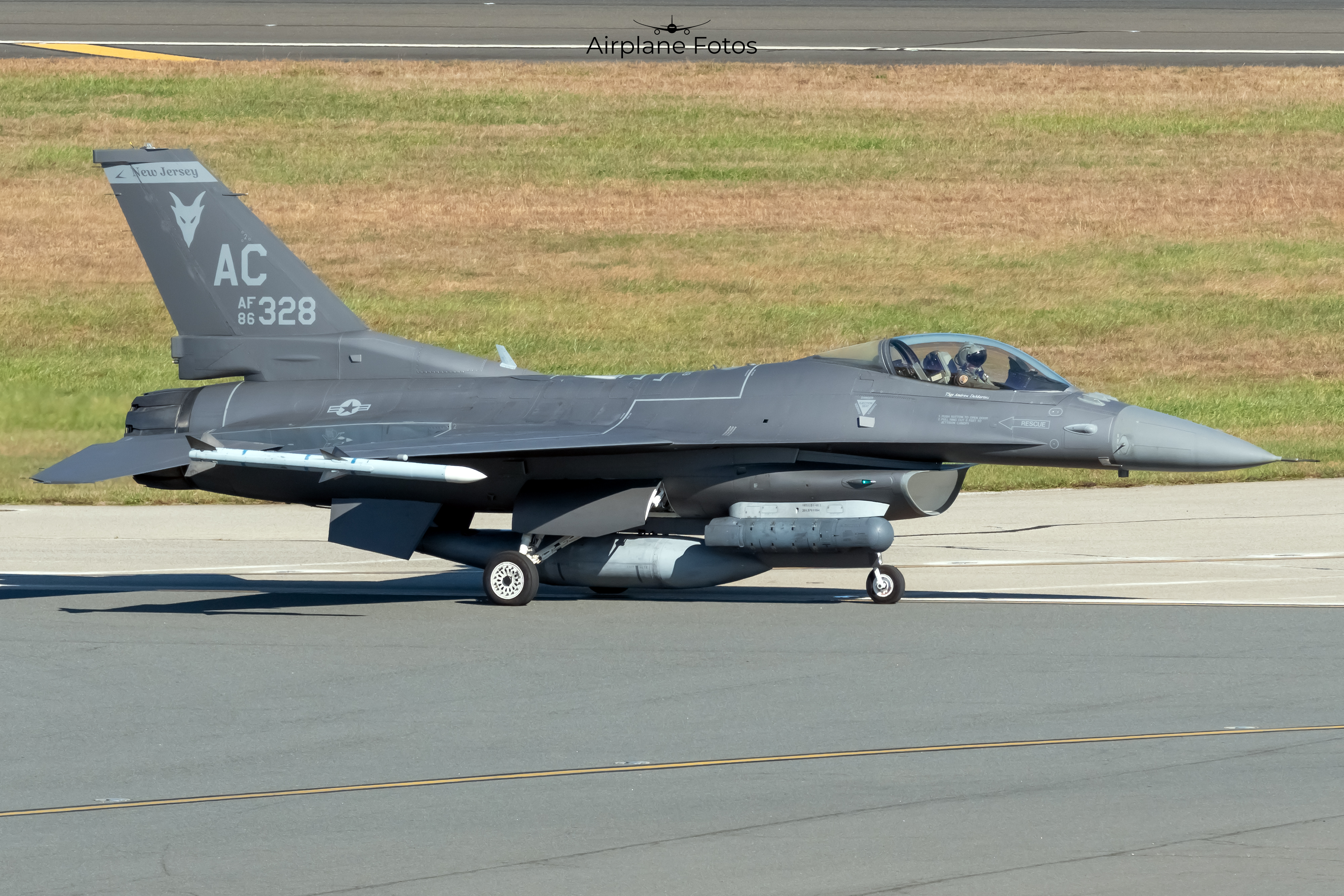 Full size: USAF - United States Air Force General Dynamics F-16C Fighting Falcon 86-0328 at Atlantic City International Airport
