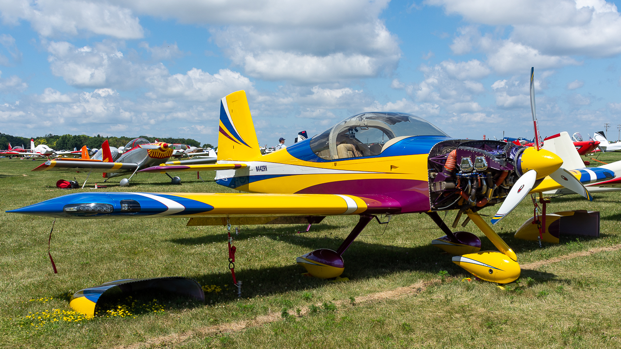 Full size: PRIVATE Vans RV-14A N442RV at Wittman Regional Airport