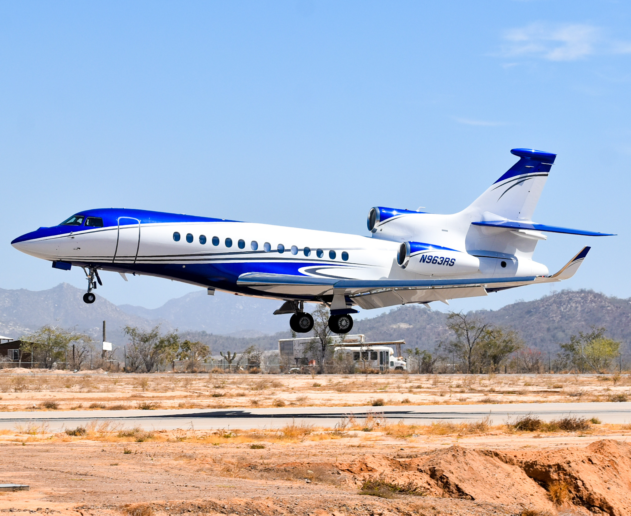 Full size: PRIVATE Dassault Falcon 7X N963RS at Aeropuerto de Cabo San Lucas Internacional