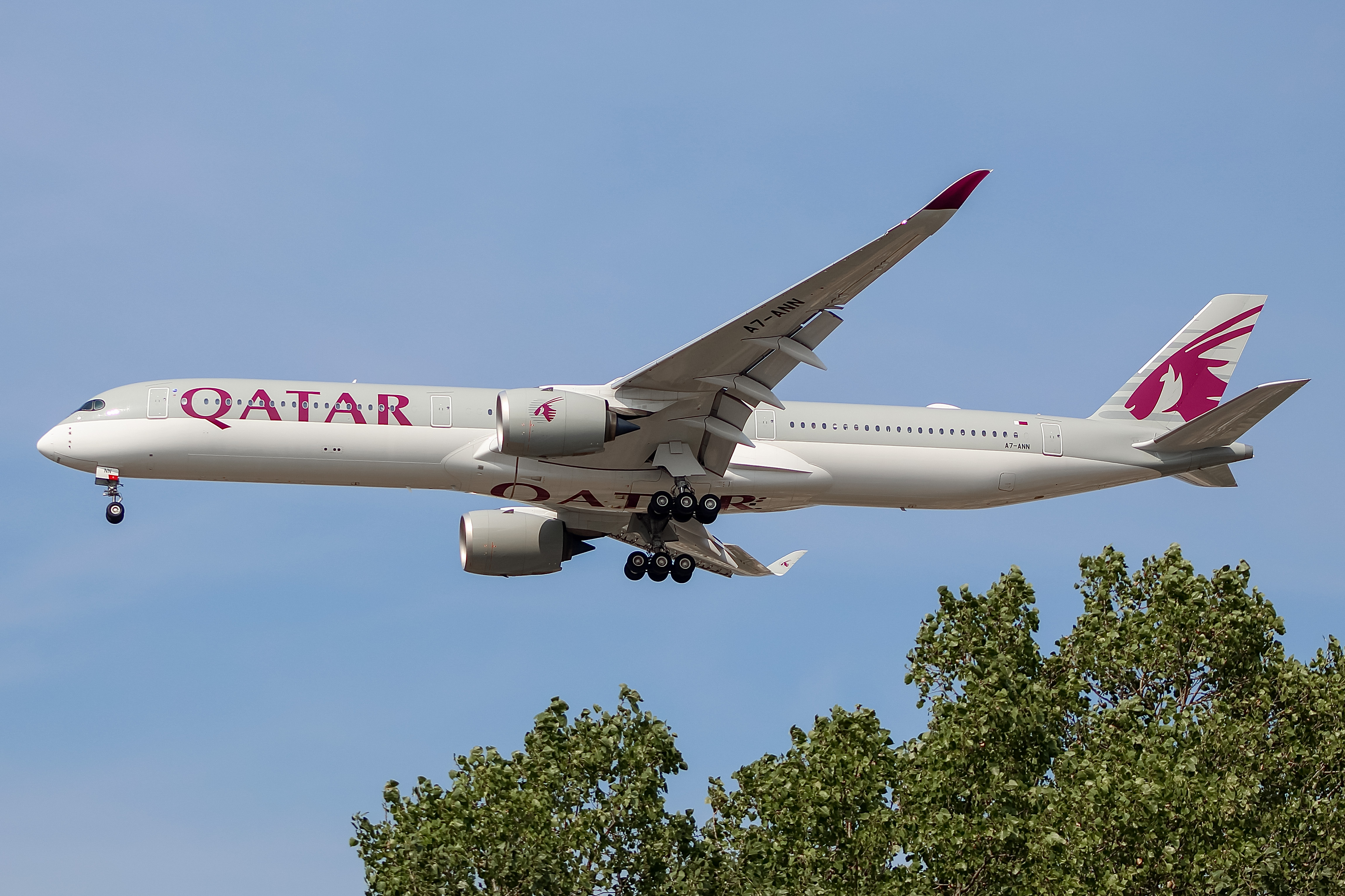 Full size: Qatar Airways Airbus A350-1000 A7-ANN at Chicago O'Hare International Airport