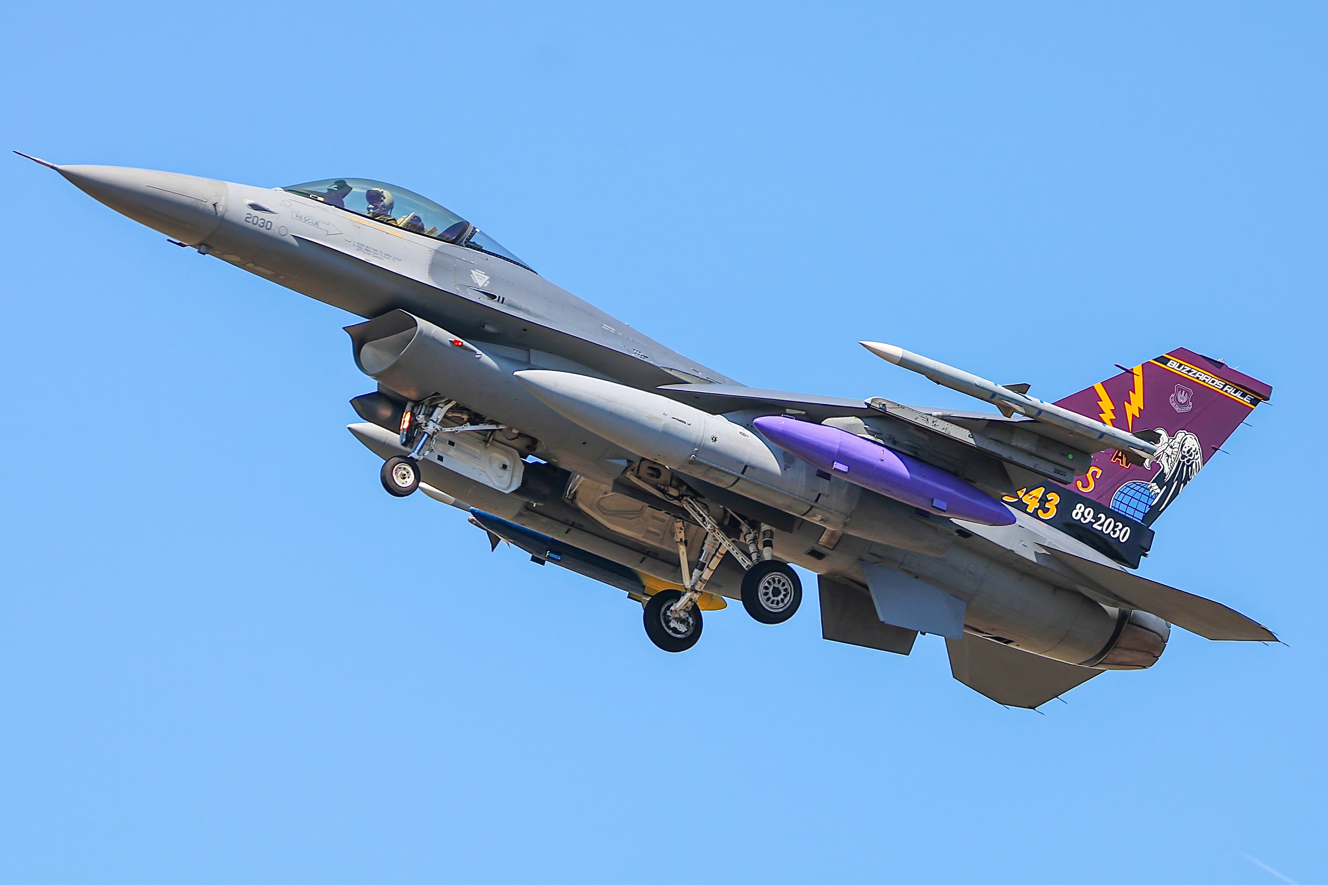 Full size: USAF - United States Air Force General Dynamics F-16 Fighting Falcon 89-2030 at McGuire Field (Joint Base Mc Guire Dix Lakehurst) Airport