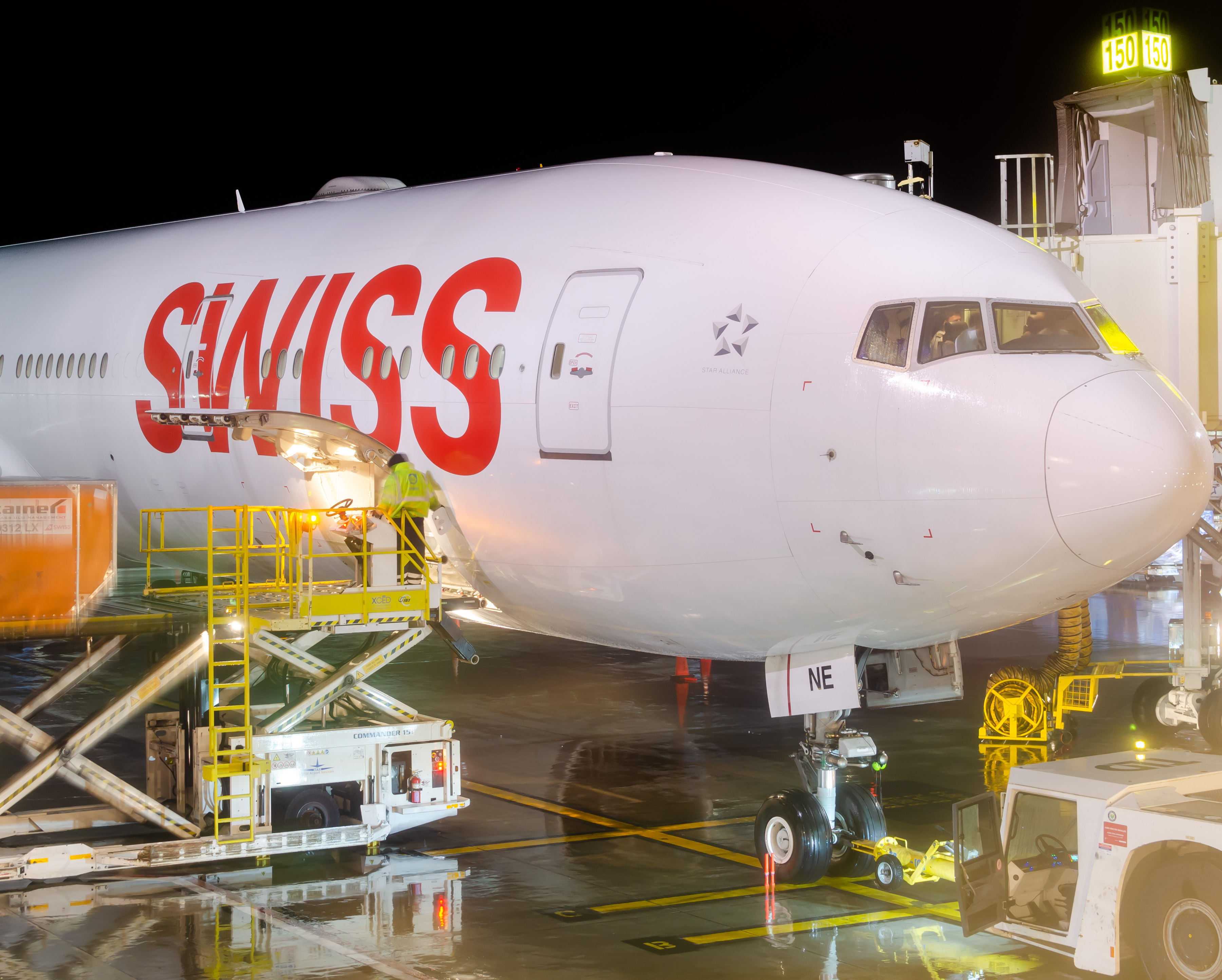 Full size: Swiss International Air Lines Boeing 777-300 HB-JNE  at Los Angeles International Airport