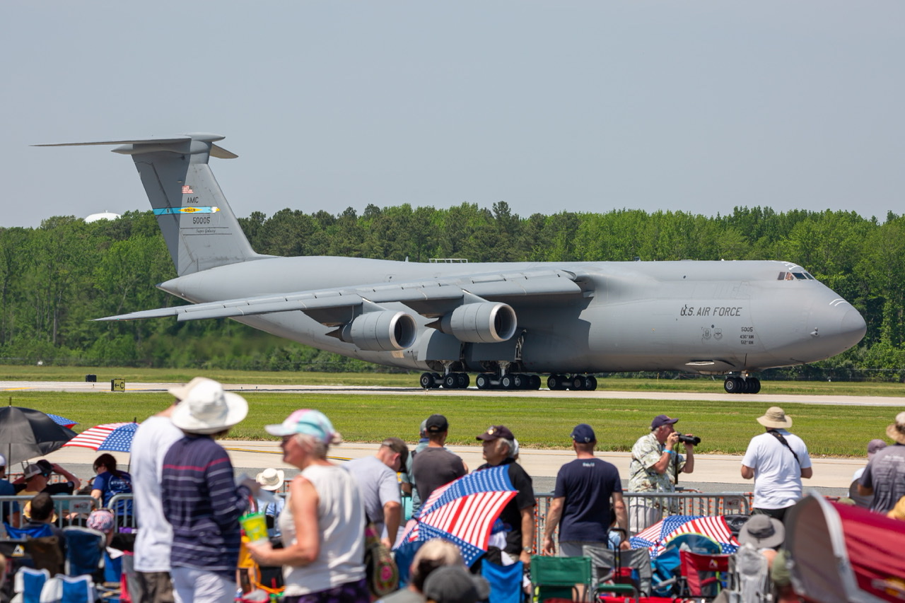 Full size: USAF - United States Air Force Lockheed Martin C-5M Super Galaxy 850005 at Dover Air Force Base