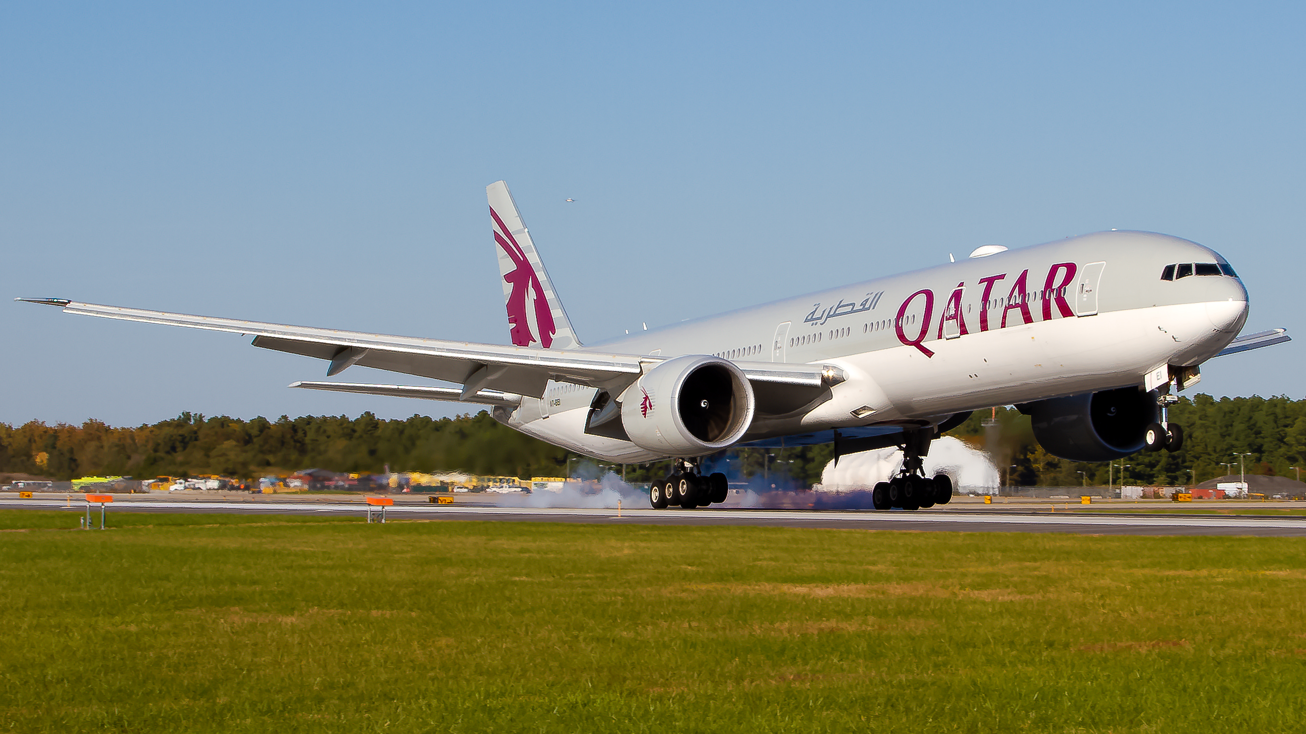 Full size: Qatar Airways Boeing 777-300ER A7-BEI at Washington Dulles International Airport