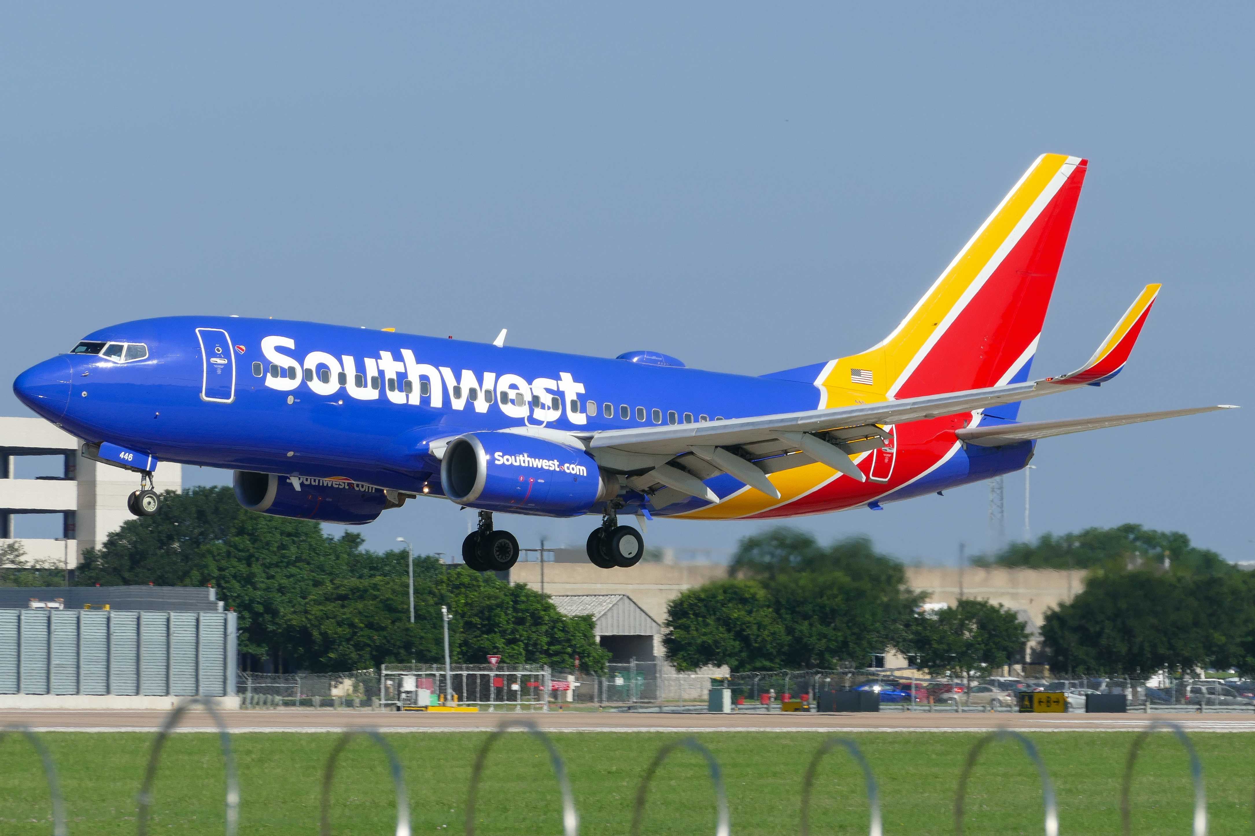 Full size: Southwest Airlines Boeing 737-700 N446WN at Austin-Bergstrom International Airport