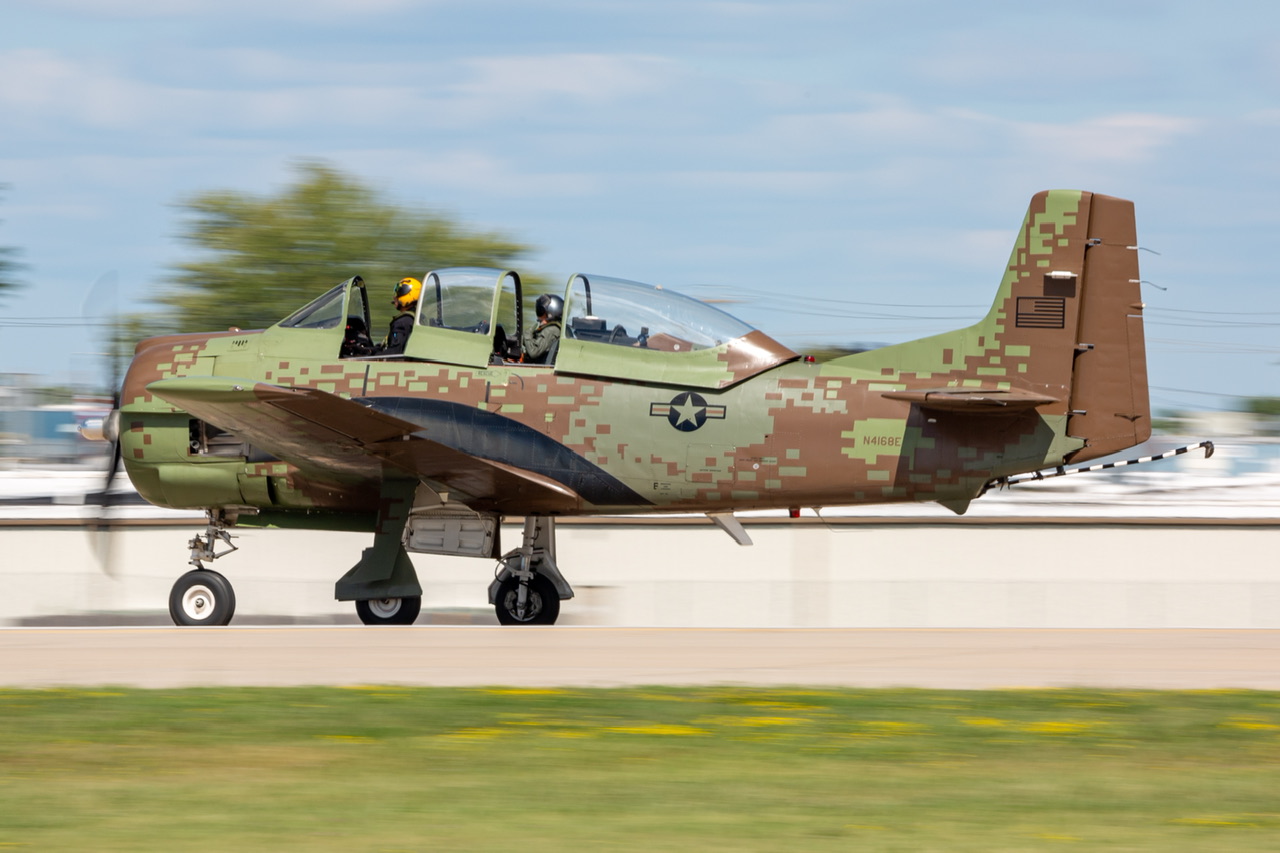 Full size: PRIVATE North American T-28C Trojan N4168E at Wittman Regional Airport