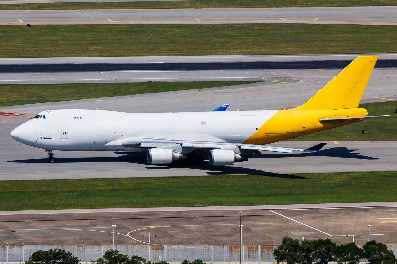 Full size: Polar Air Boeing 747-400F N454PA at Hong Kong International Airport