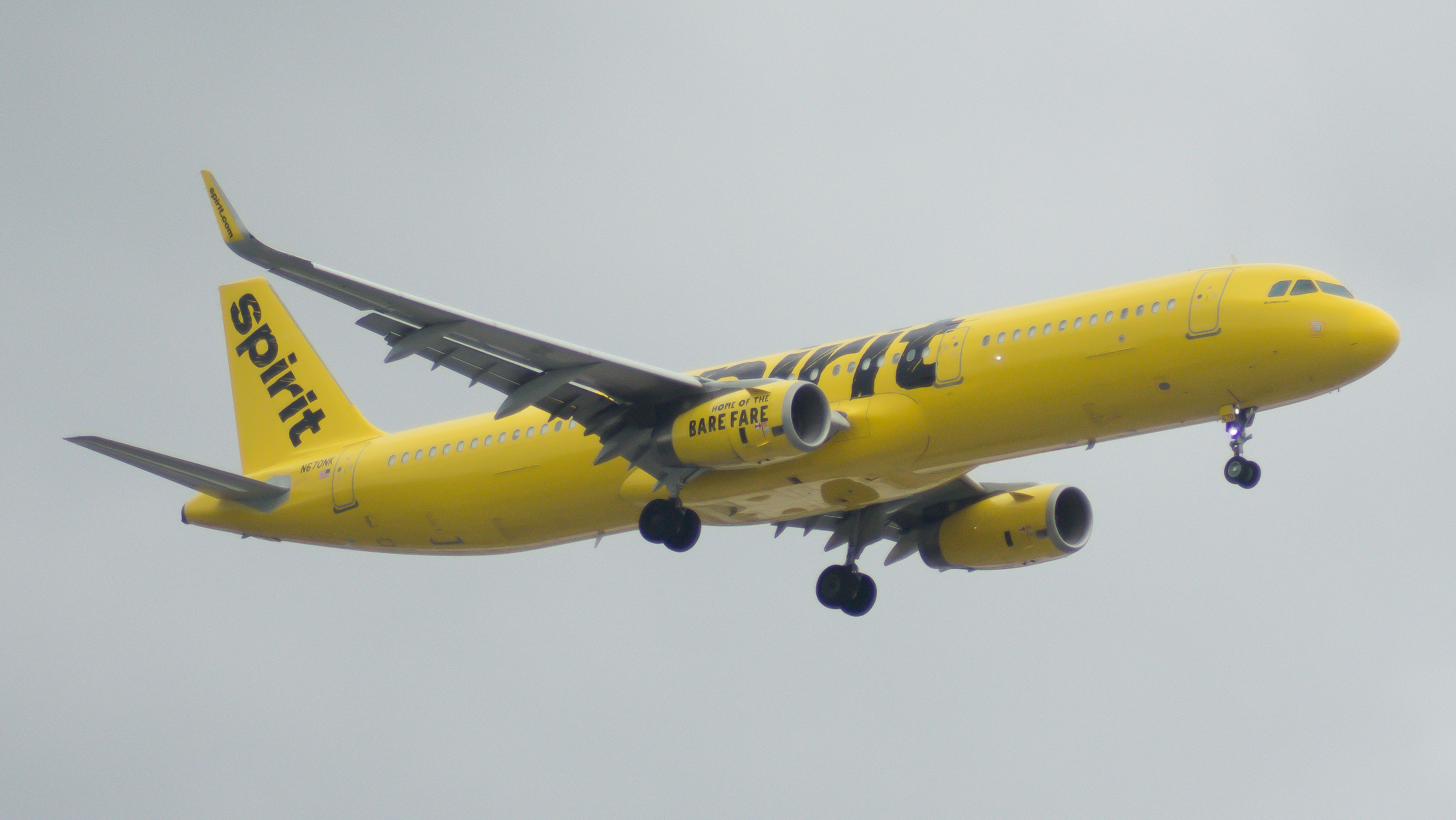 Full size: Spirit Airlines Airbus A321-200 N670NK at Chicago O'Hare International Airport