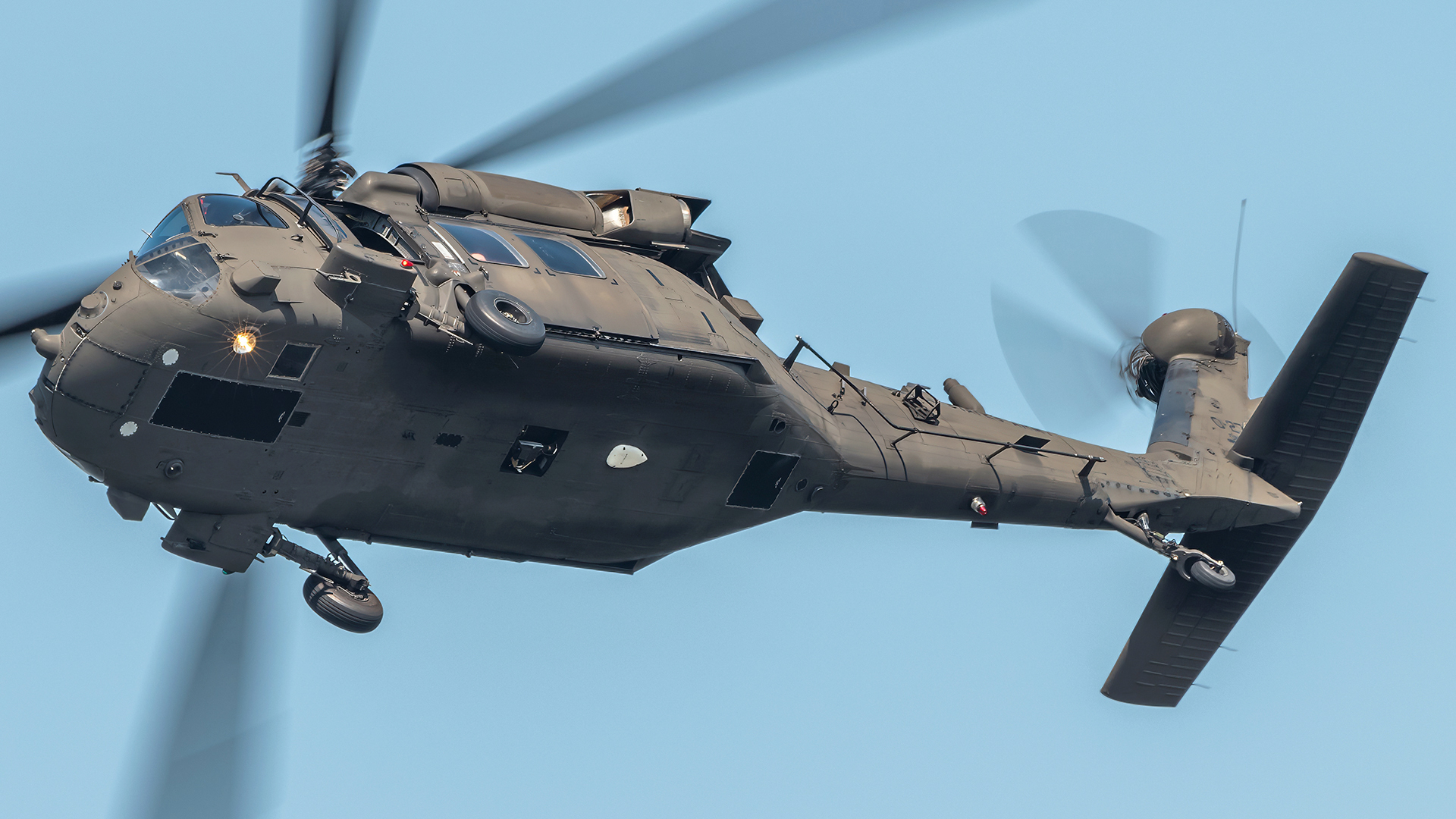 Full size: USA - United States Army Sikorsky UH-60L Blackhawk 06-27093 at 