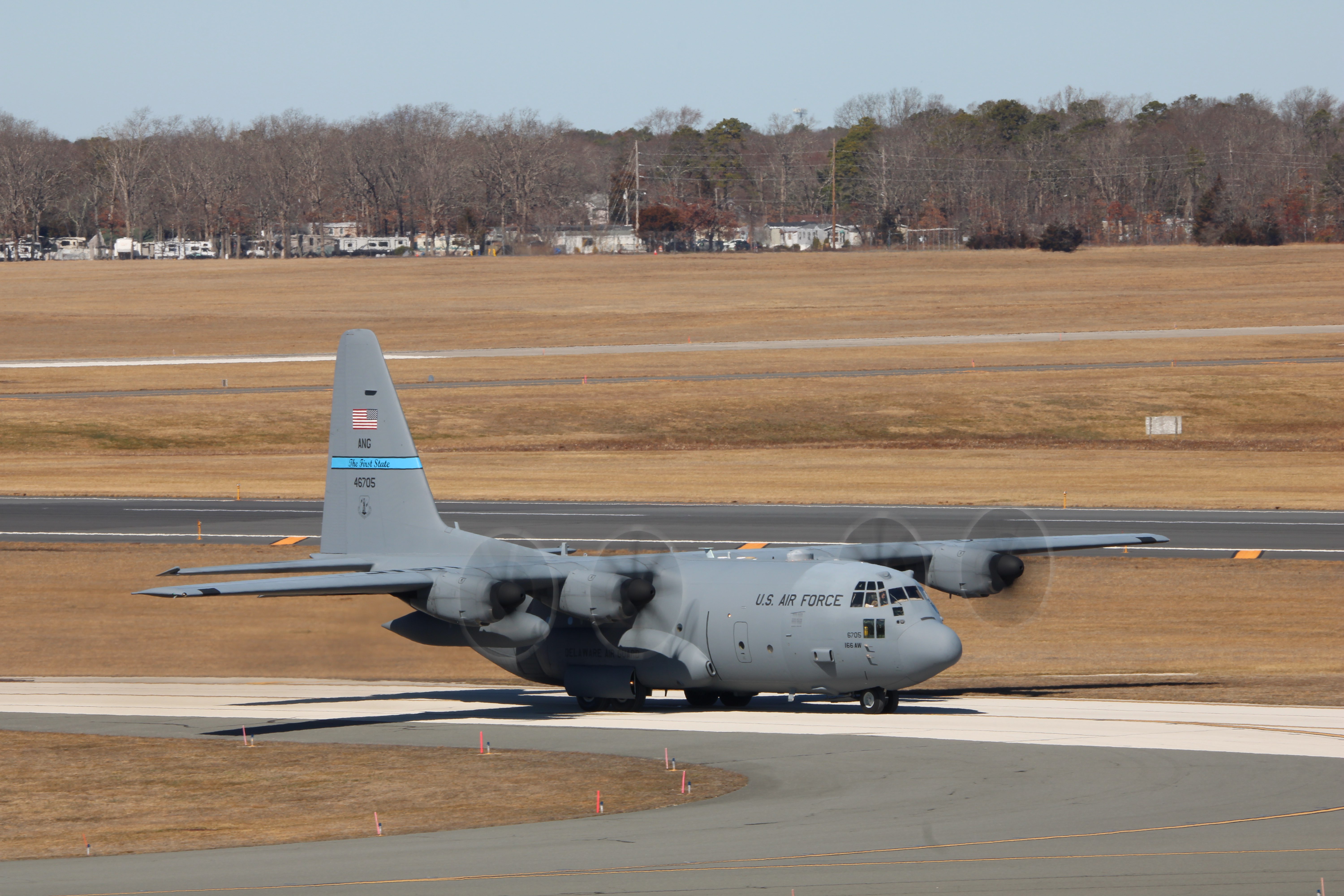 Full size: USAF - United States Air Force Lockheed C-130H Hercules 94-6705 at Atlantic City International Airport