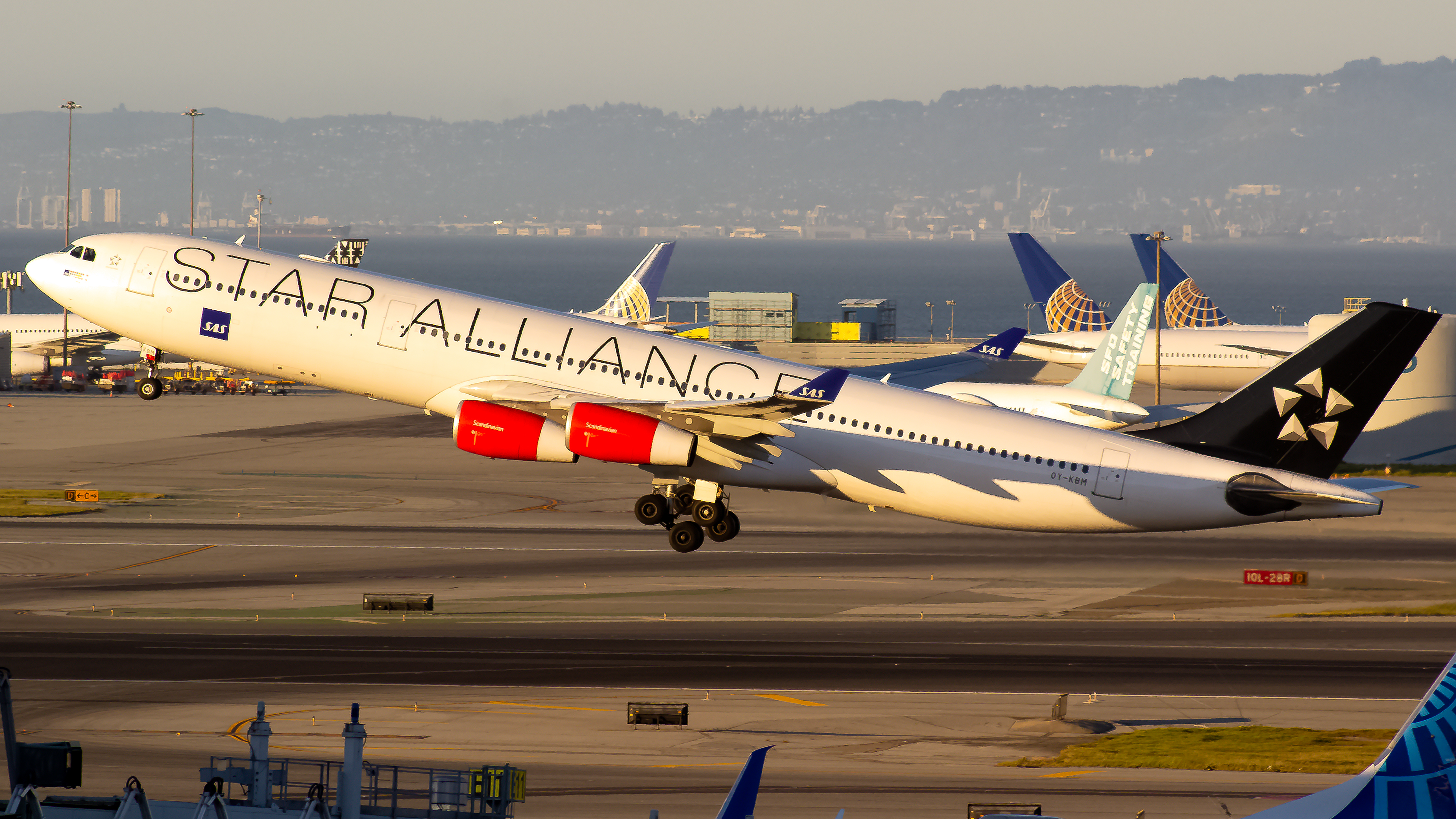 Full size: Scandinavian Airlines Airbus A340-300 OY-KBM at San Francisco International Airport