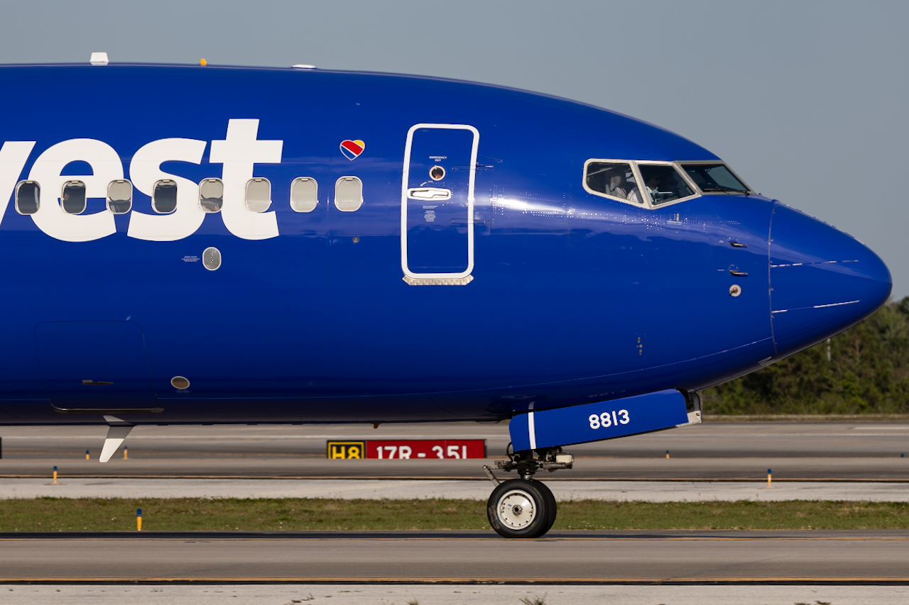 Full size: Southwest Airlines Boeing 737 MAX 8 N8813Q at Orlando International Airport