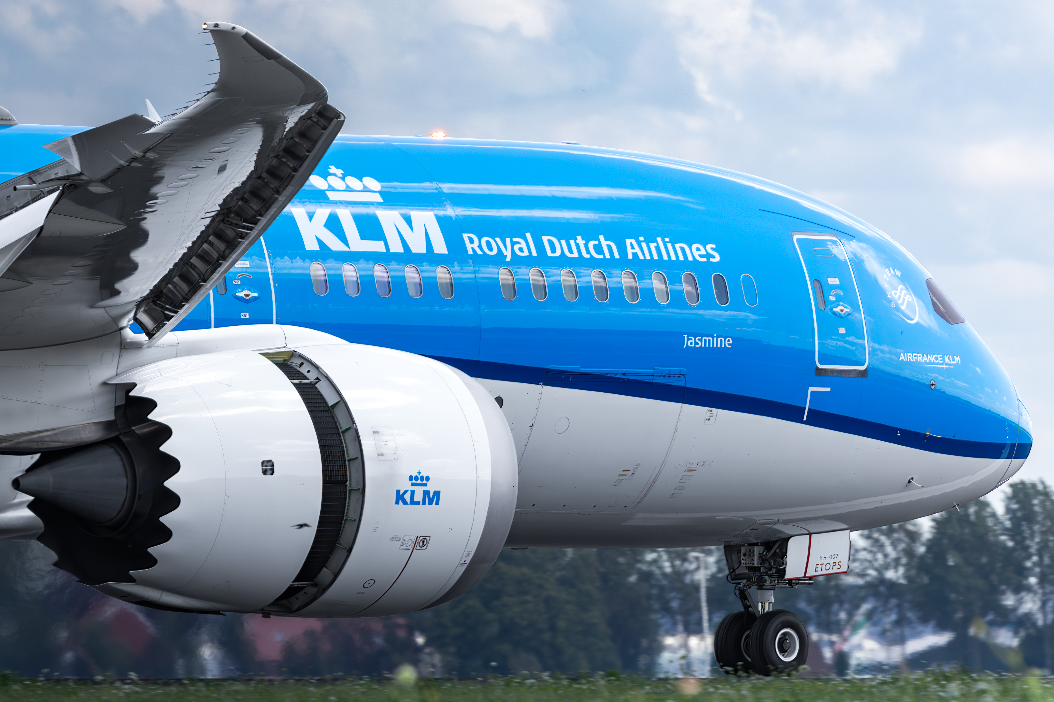 Full size: KLM Boeing 787-9 PH-BHH at Amsterdam Schiphol Airport