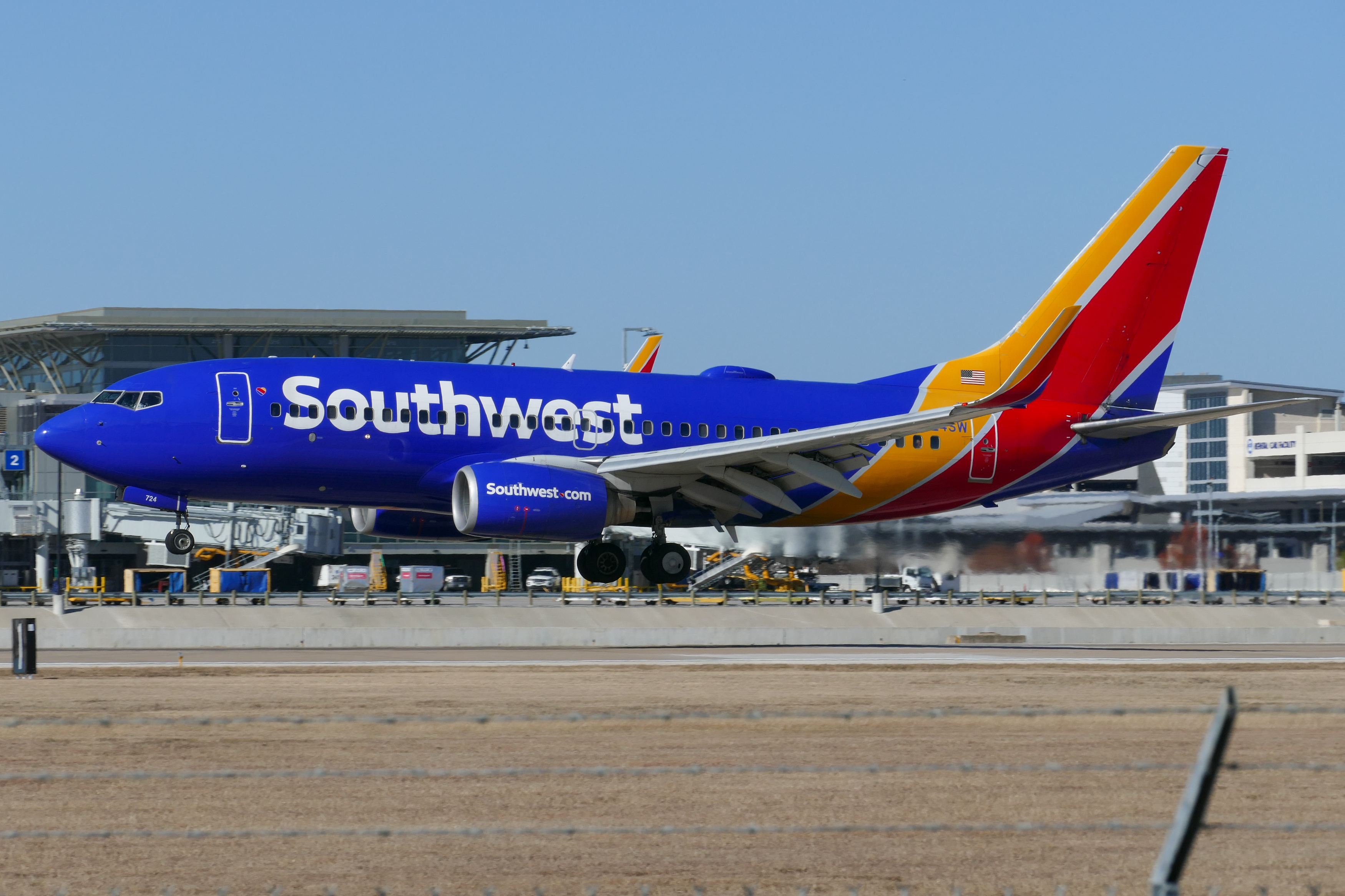 Full size: Southwest Airlines Boeing 737-700 N724SW at Austin-Bergstrom International Airport