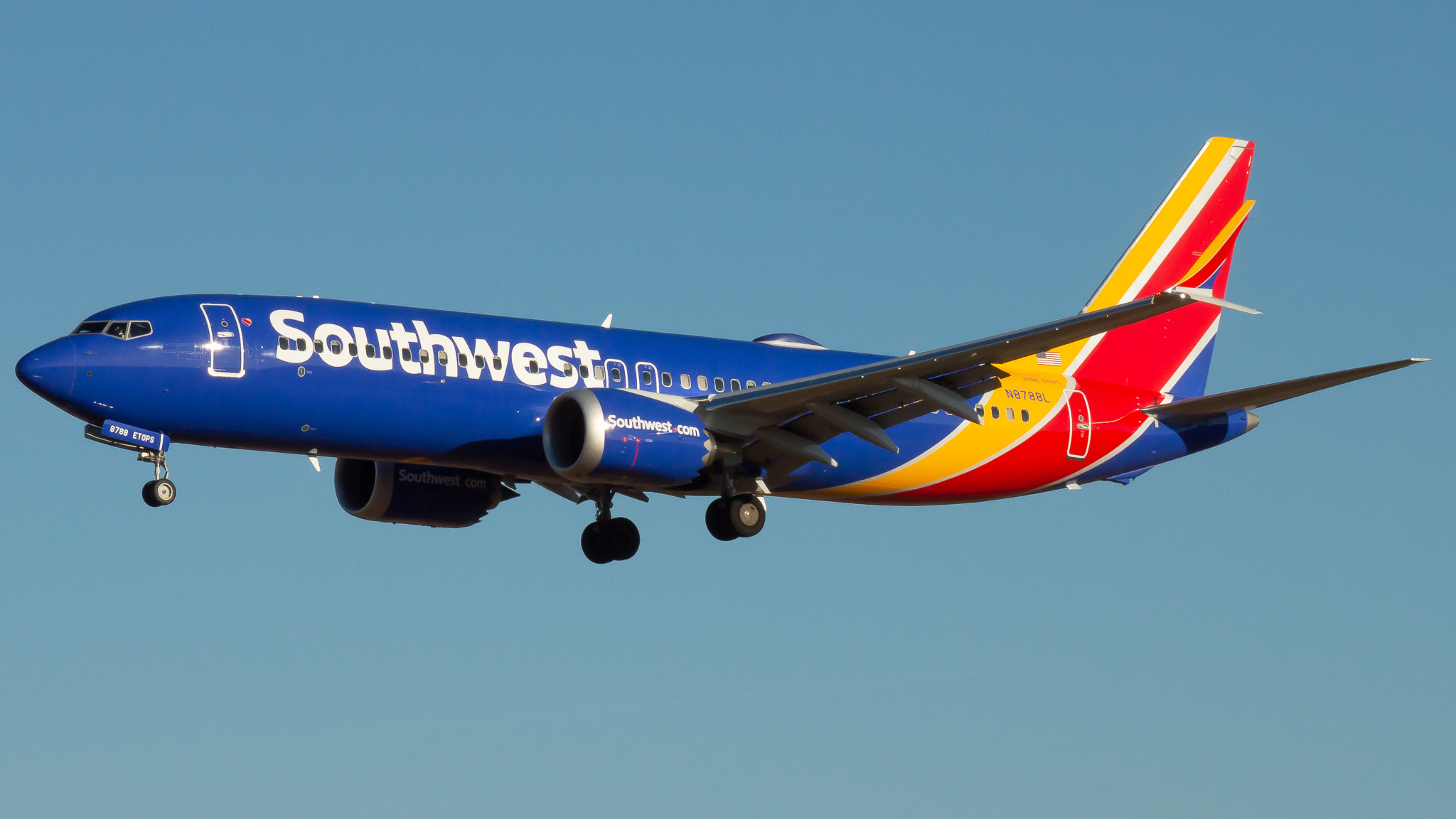 Full size: Southwest Airlines Boeing 737 MAX 8 N8788L at Baltimore/Washington International Thurgood Marshall Airport