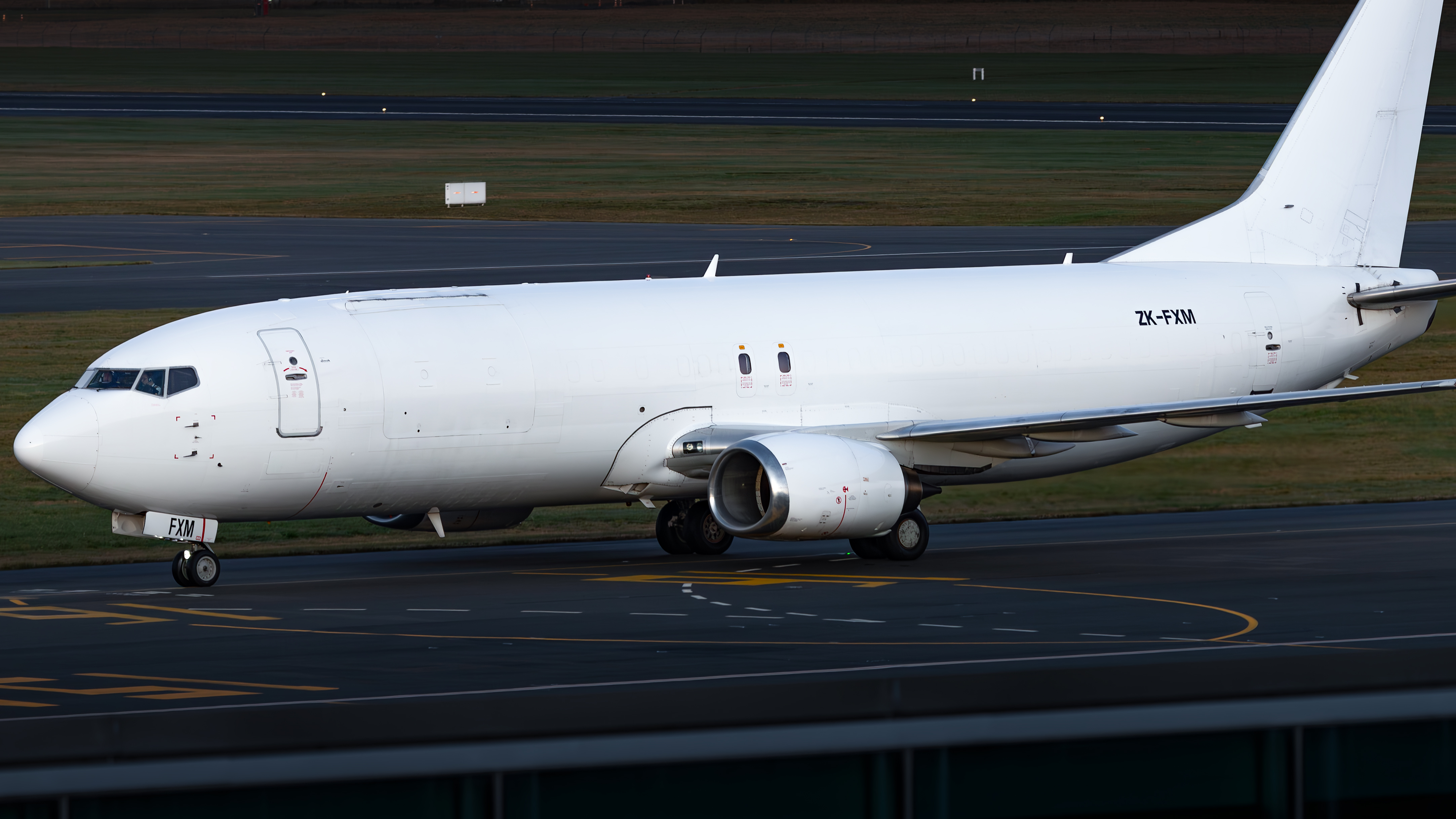 Full size: Airwork Boeing 737-400F ZK-FXM at Christchurch International Airport