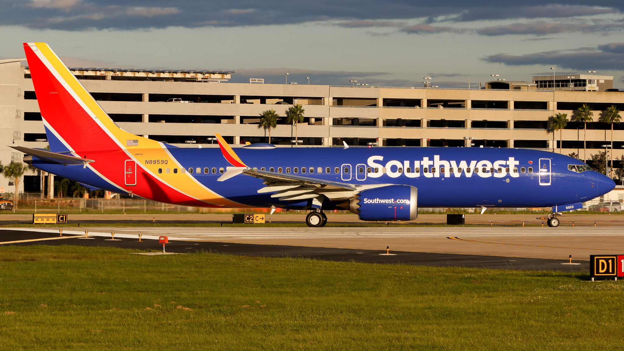 Full size: Southwest Airlines Boeing 737 MAX 8 N8859Q at Tampa International Airport