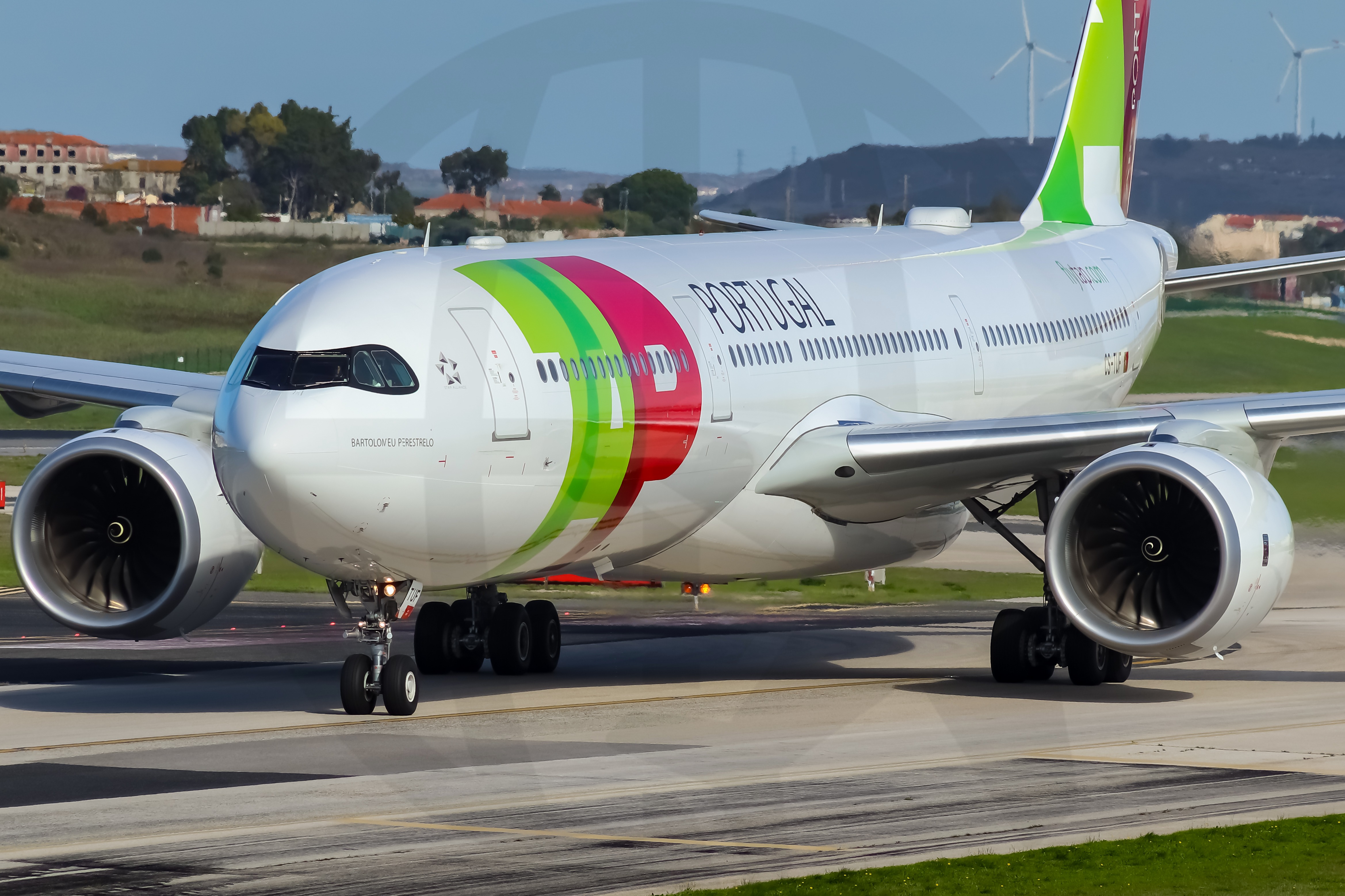 Full size: TAP Air Portugal Airbus A330-900 CS-TUF at Lisbon Humberto Delgado Airport