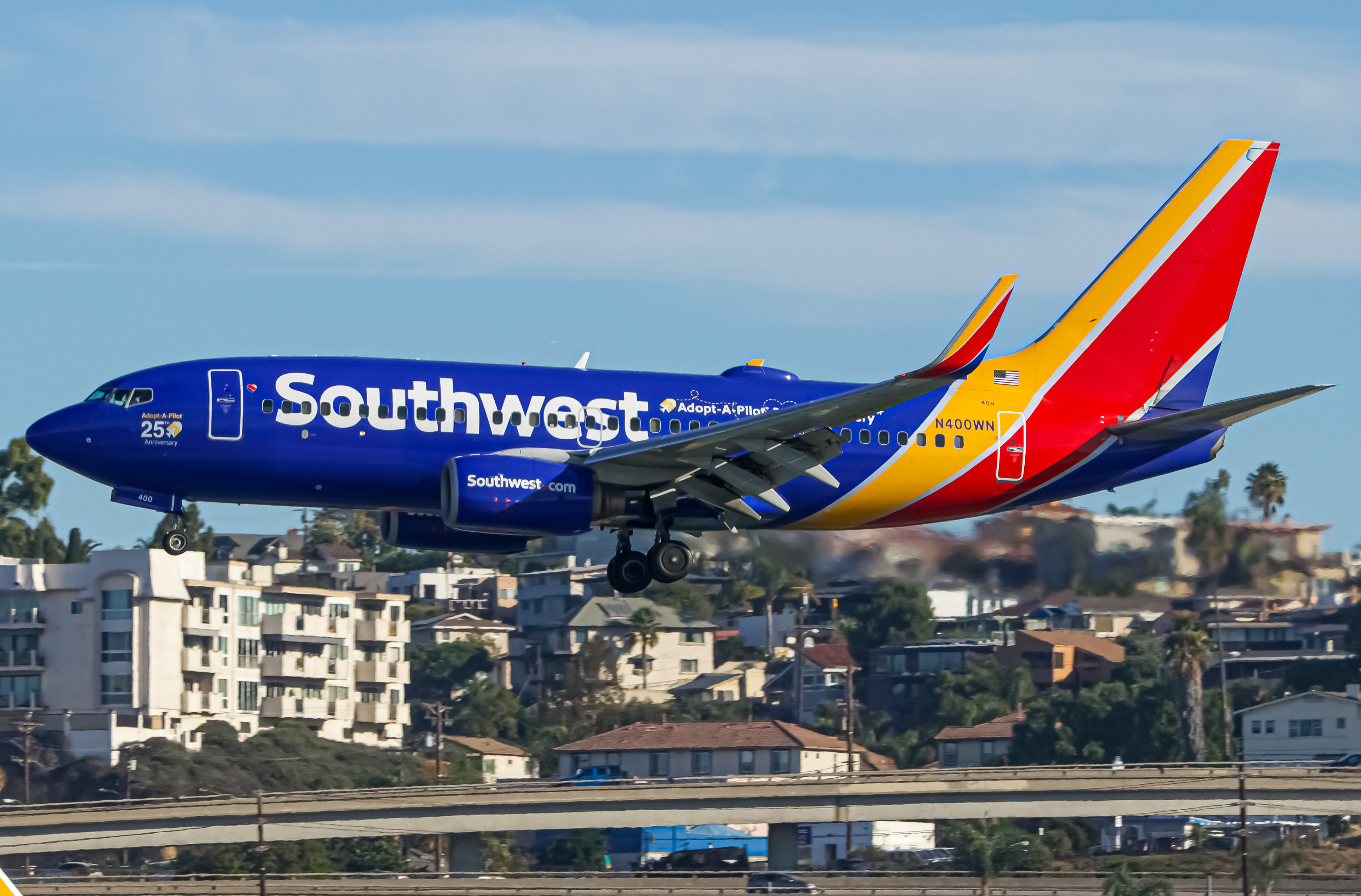 Full size: Southwest Airlines Boeing 737-700 N400WN at San Diego International Airport
