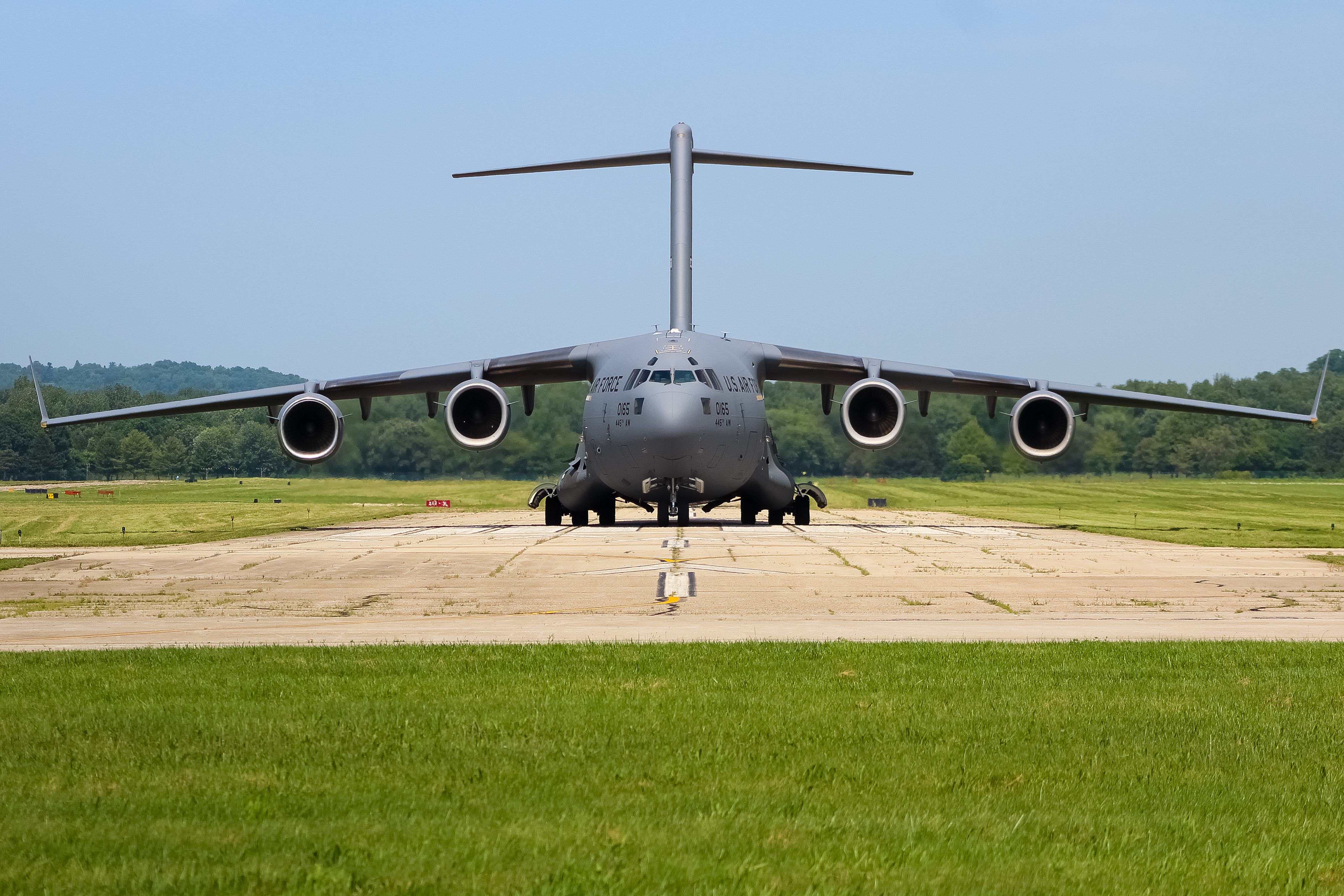 Full size: USAF - United States Air Force Boeing C-17 Globemaster III 99-0165 at Cincinnati Municipal Airport/Lunken Field