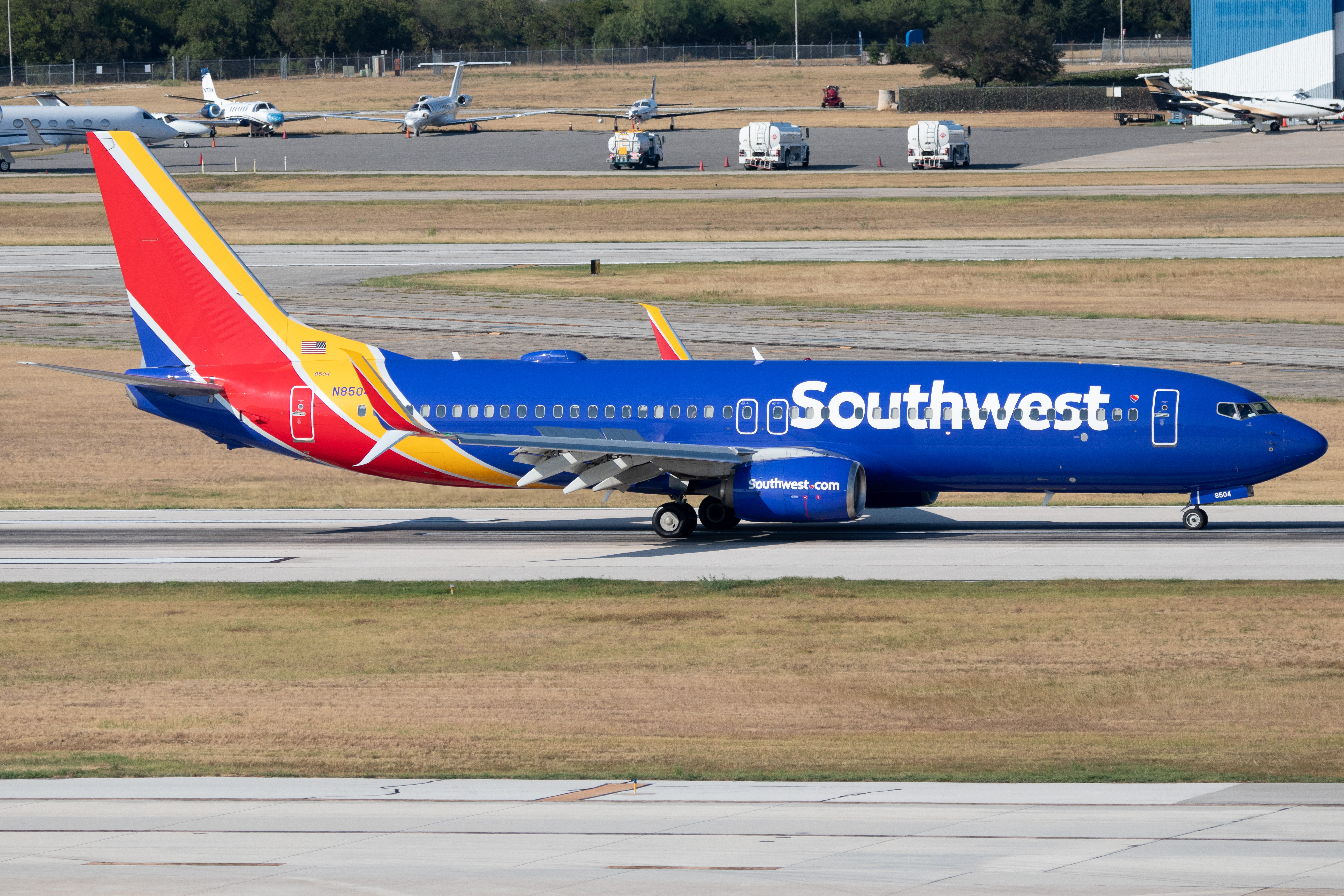 Full size: Southwest Airlines Boeing 737-800 N8504G at San Antonio International Airport