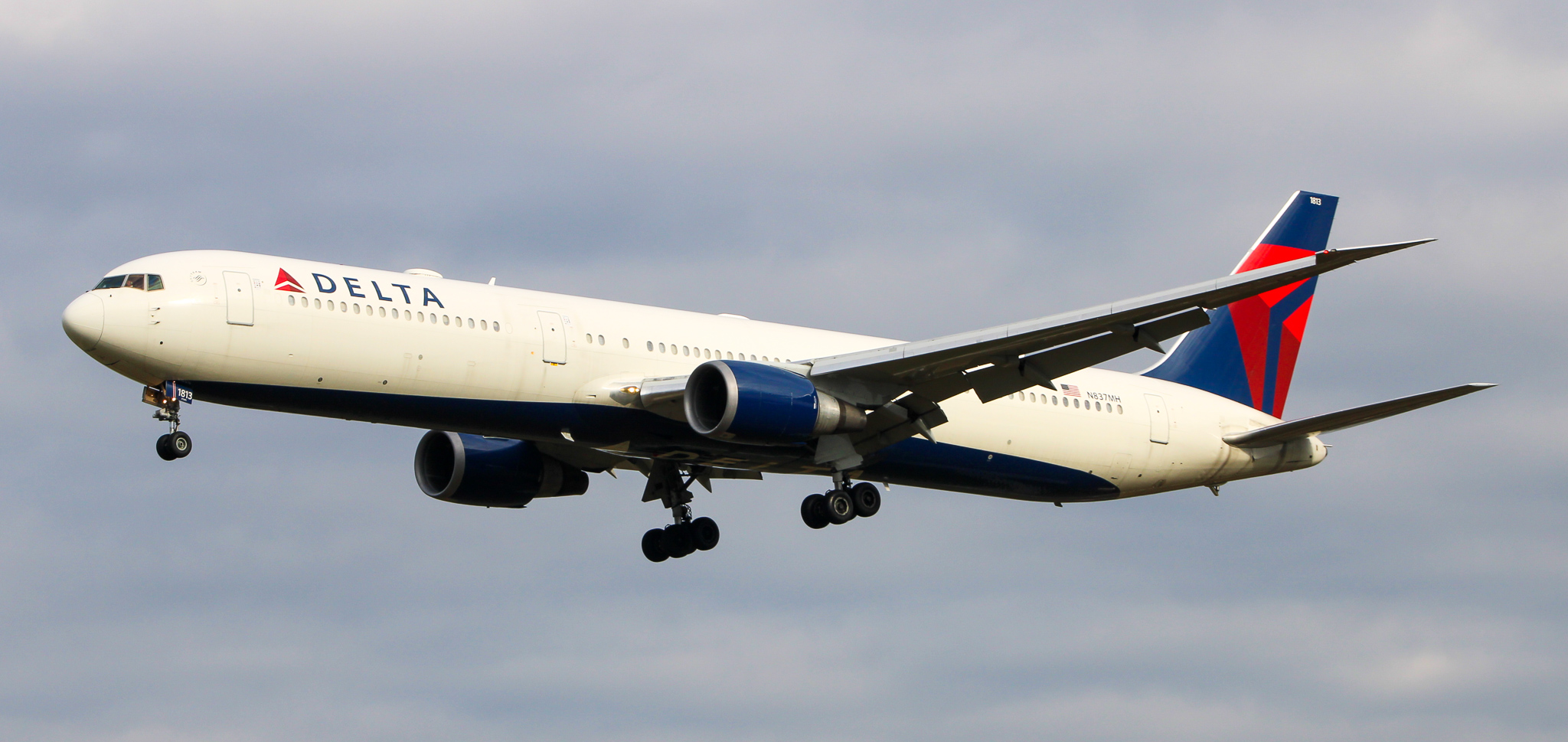 Full size: Delta Airlines Boeing 767-400ER N837MH at Baltimore/Washington International Thurgood Marshall Airport