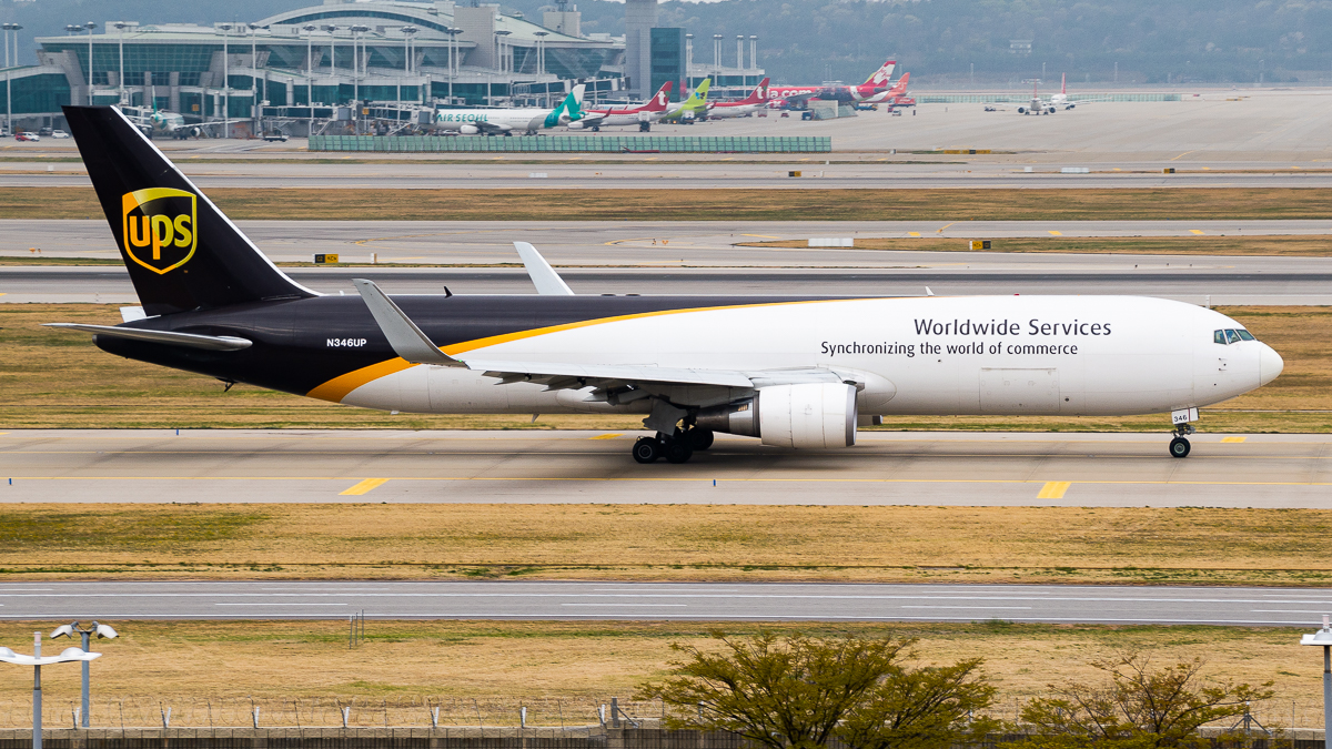 Full size: United Parcel Service Boeing 767-300F N346UP at Seoul-Incheon International Airport
