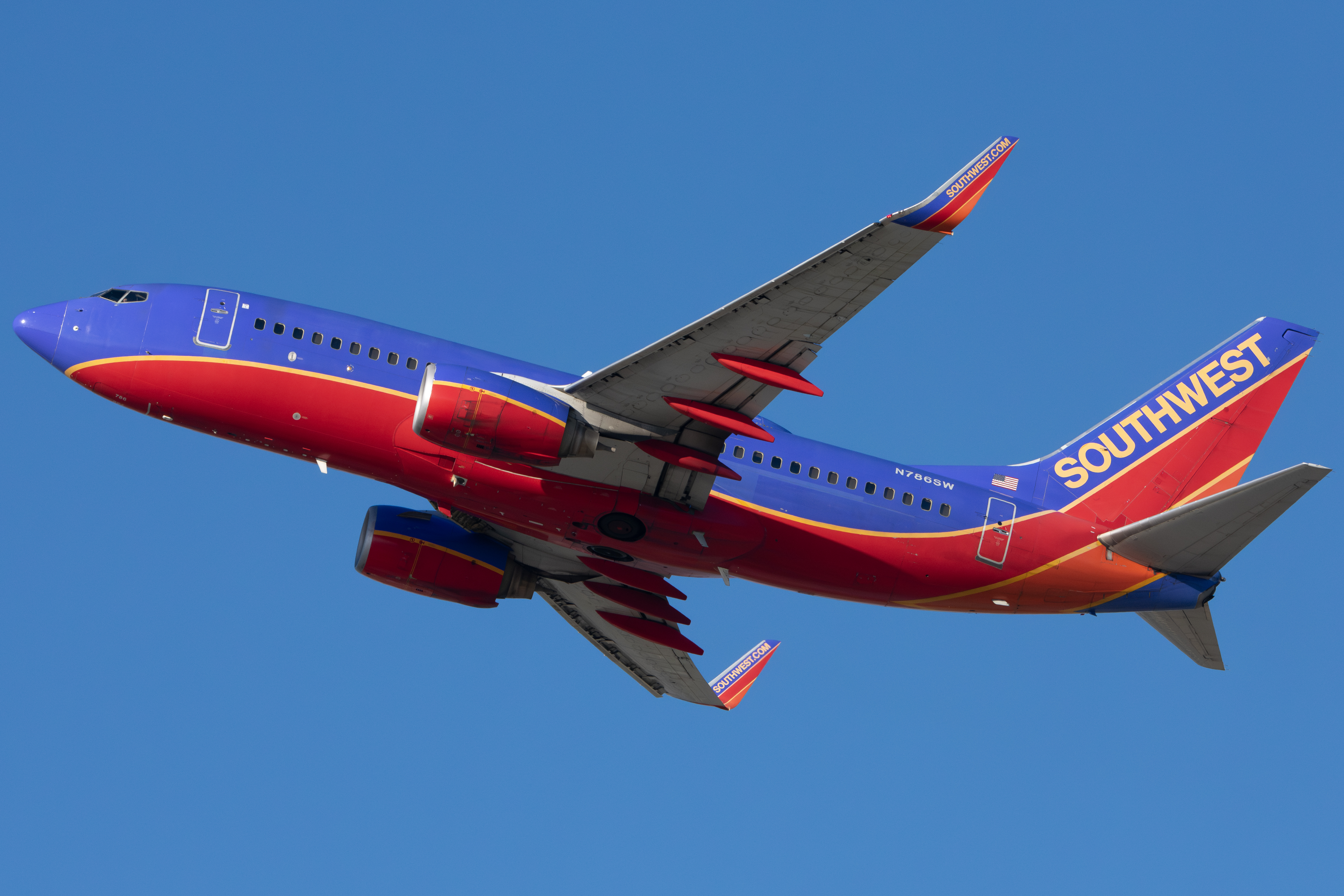 Full size: Southwest Airlines Boeing 737-700 N786SW at Norman Y Mineta San Jose International Airport