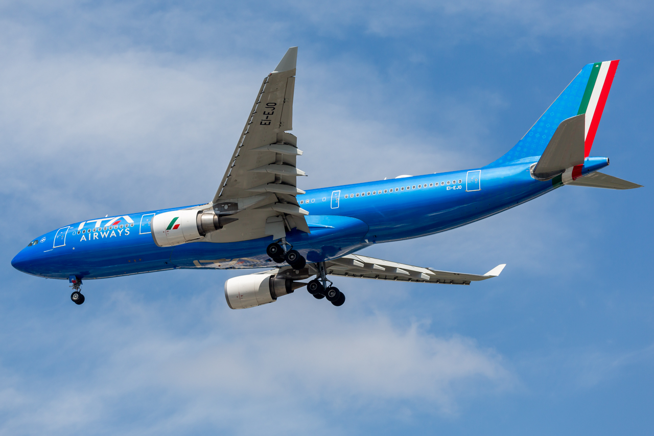 Full size: ITA Airways Airbus A330-200 EI-EJO at John F. Kennedy International Airport
