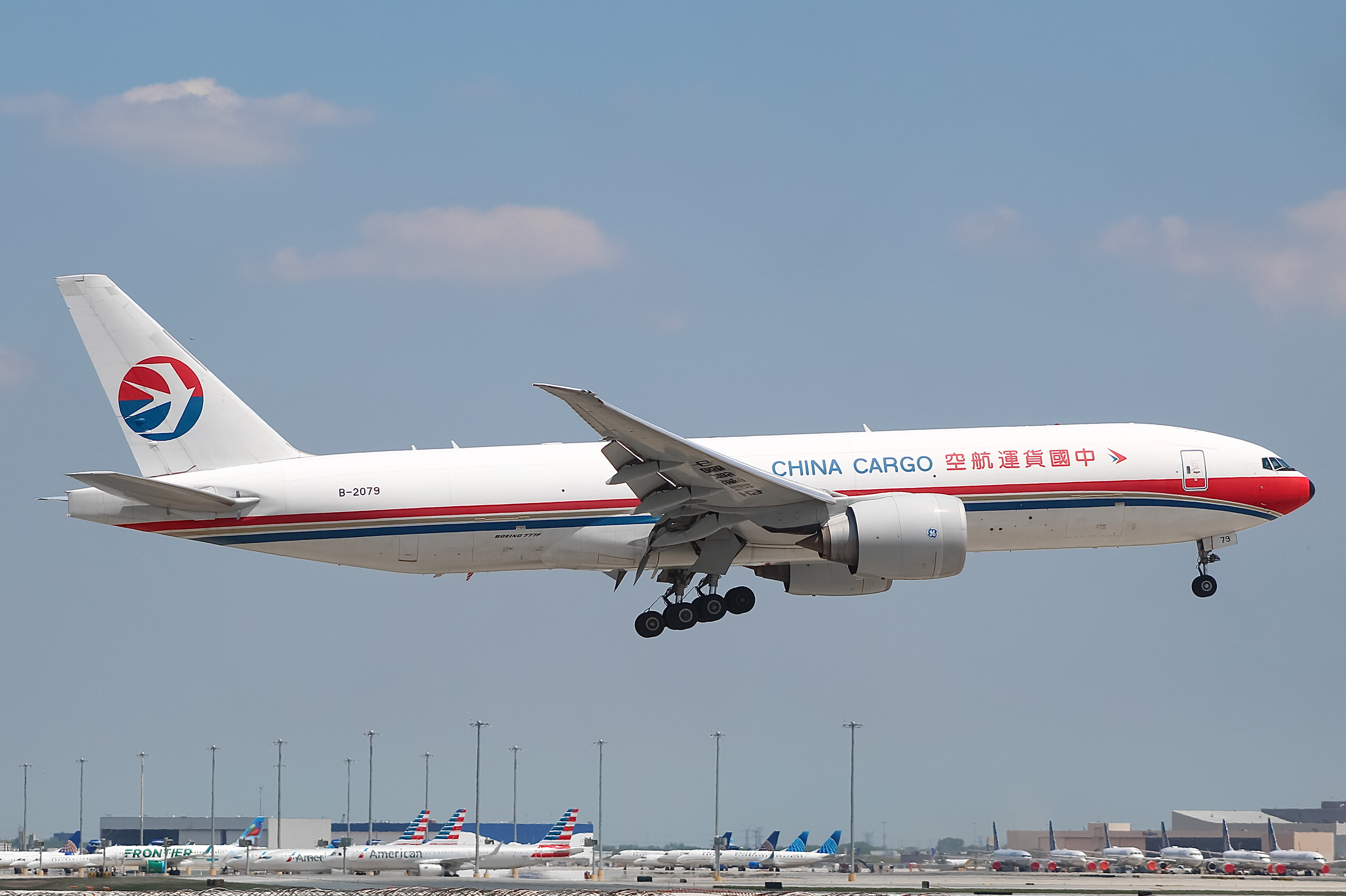 Full size: China Cargo Airlines Boeing 777-F B-2079 at Chicago O'Hare International Airport
