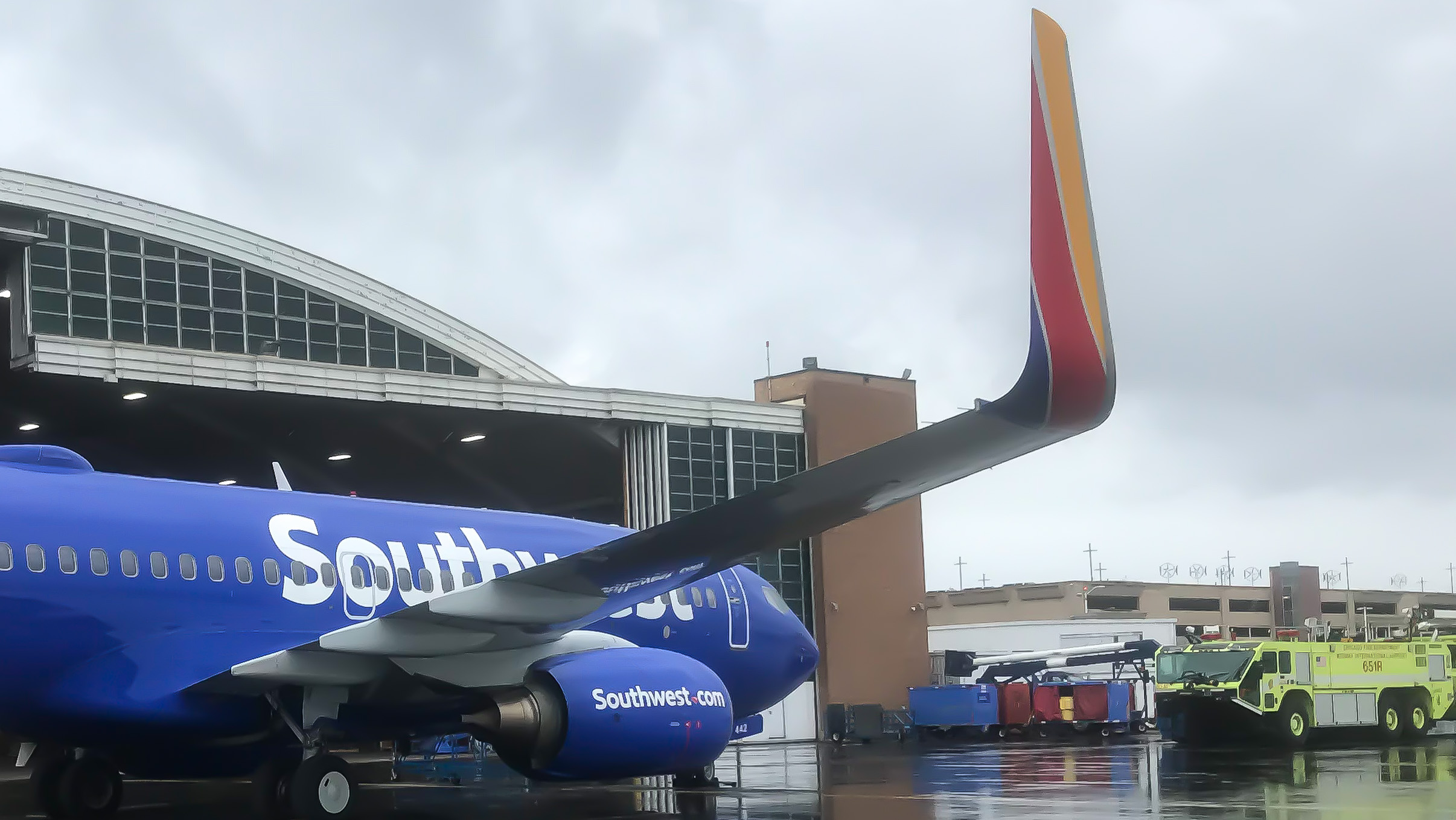 Full size: Southwest Airlines Boeing 737-700 N442WN at Chicago Midway International Airport