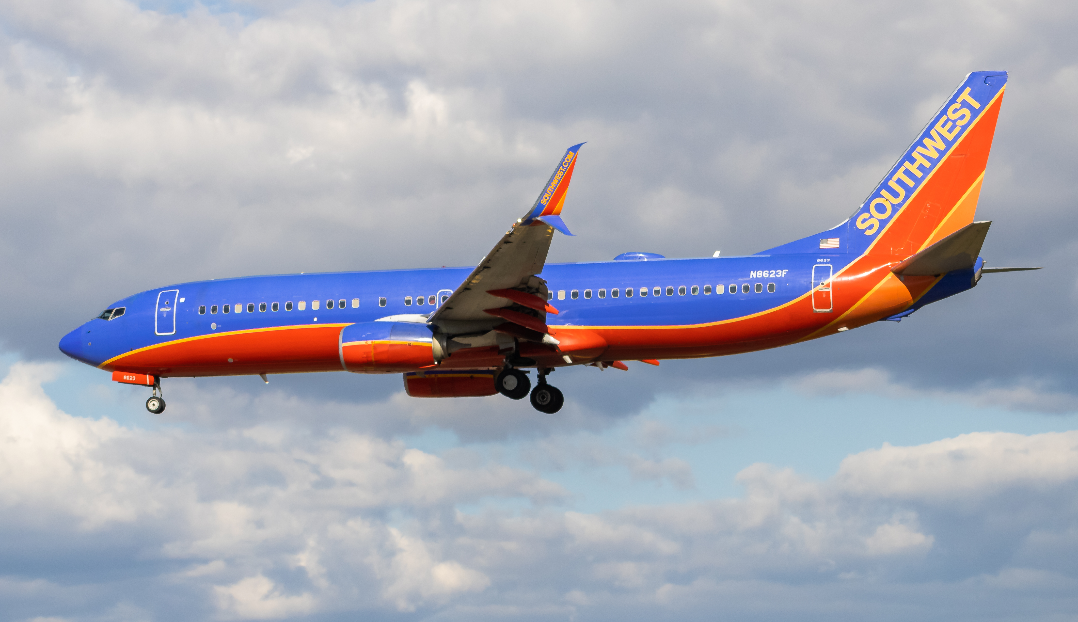 Full size: Southwest Airlines Boeing 737-800 N8263F at Baltimore/Washington International Thurgood Marshall Airport